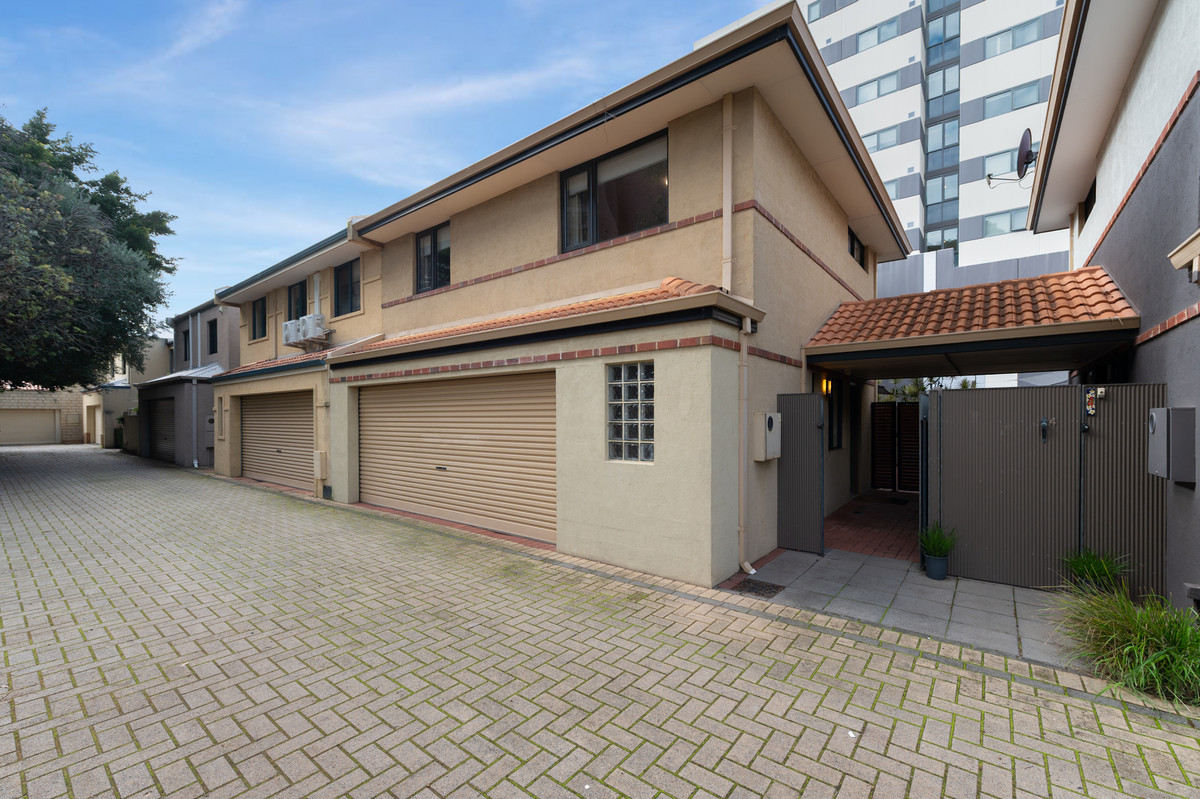 5/8 Tenth Avenue, Maylands, WA 6051 - Image 1