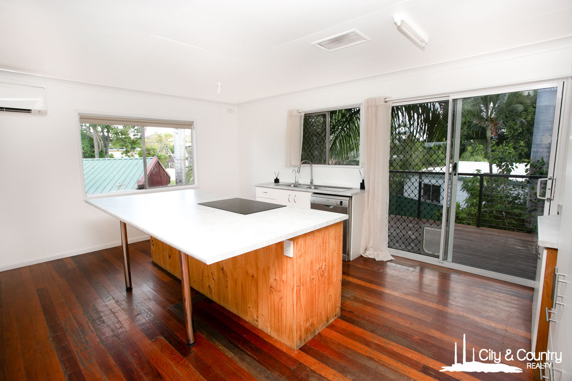 12 BANKS CRESCENT, Sunset QLD 4825 - Image 6