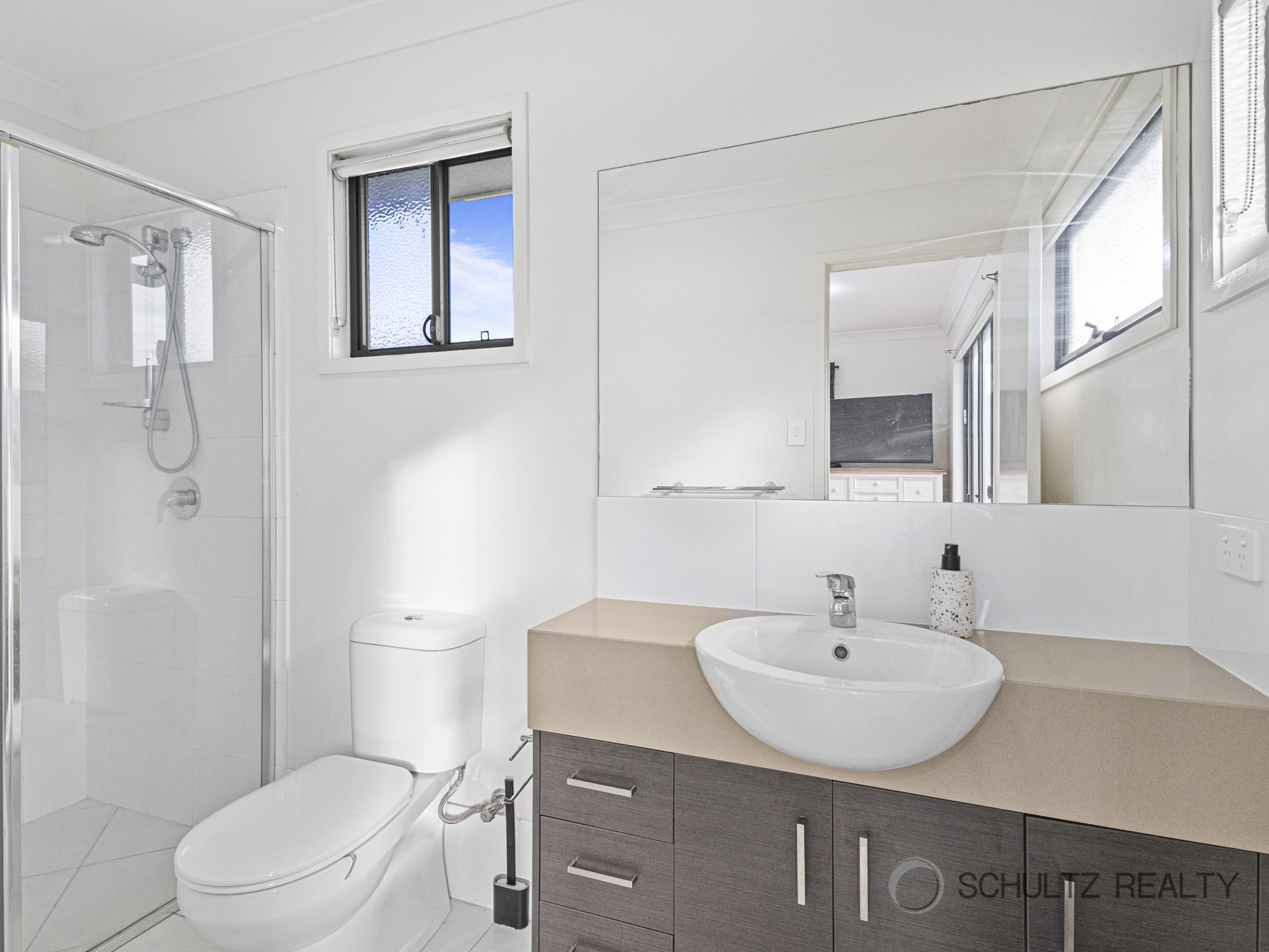 8 Sandover Circuit, Holmview, QLD 4207 - Image 9