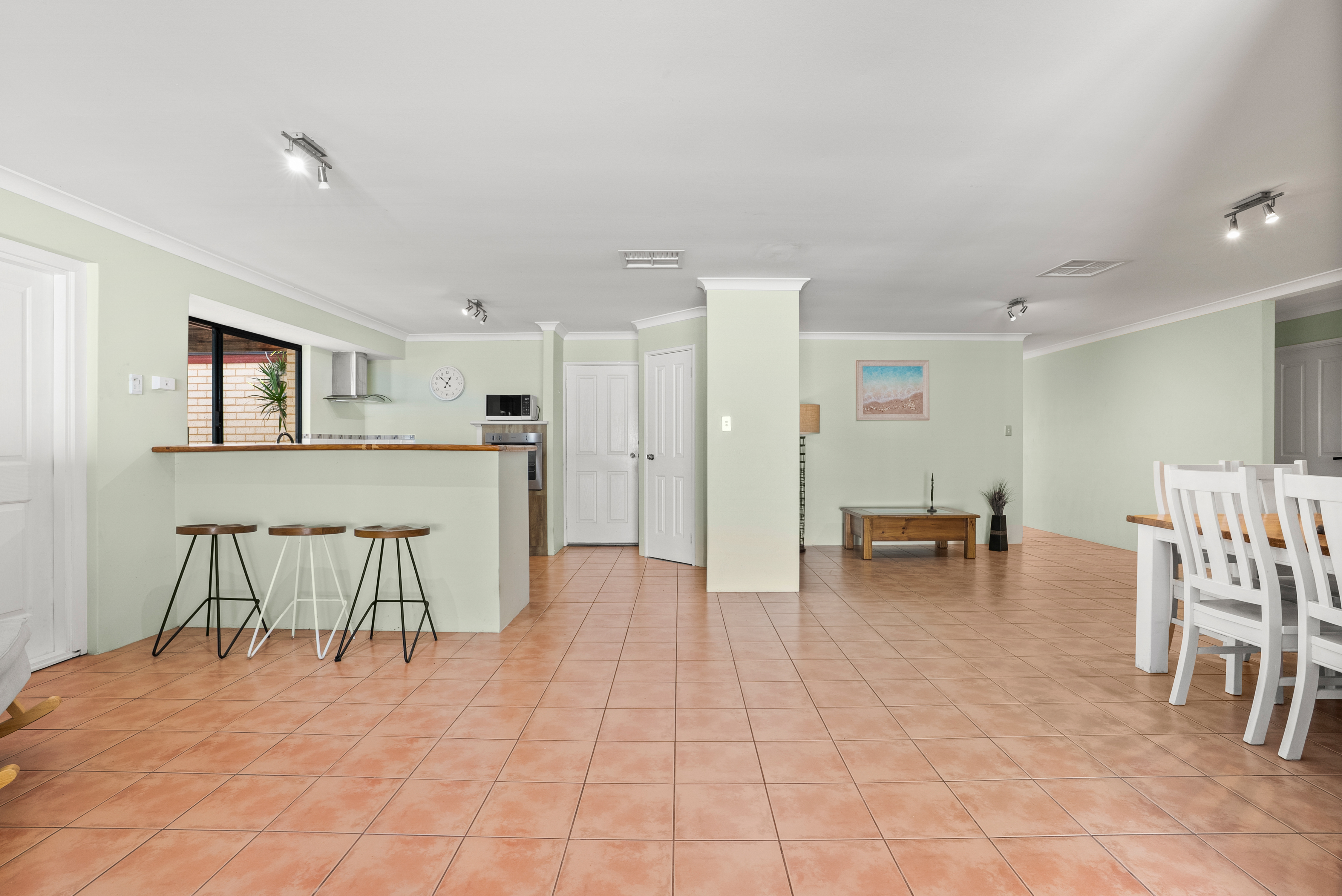 25 SEAWIND DRIVE, Rockingham WA 6168 - Image 5