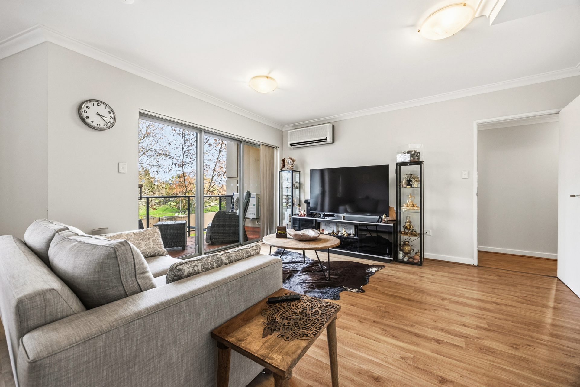 Hovea Apartments 16 110 Mounts Bay Road, Perth WA 6000 - Image 3