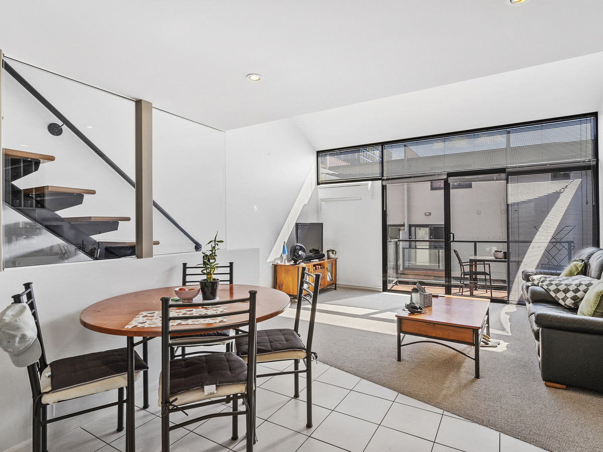 9 1 CRESWELLS ROW, HOBART TAS 7000 - Image 7