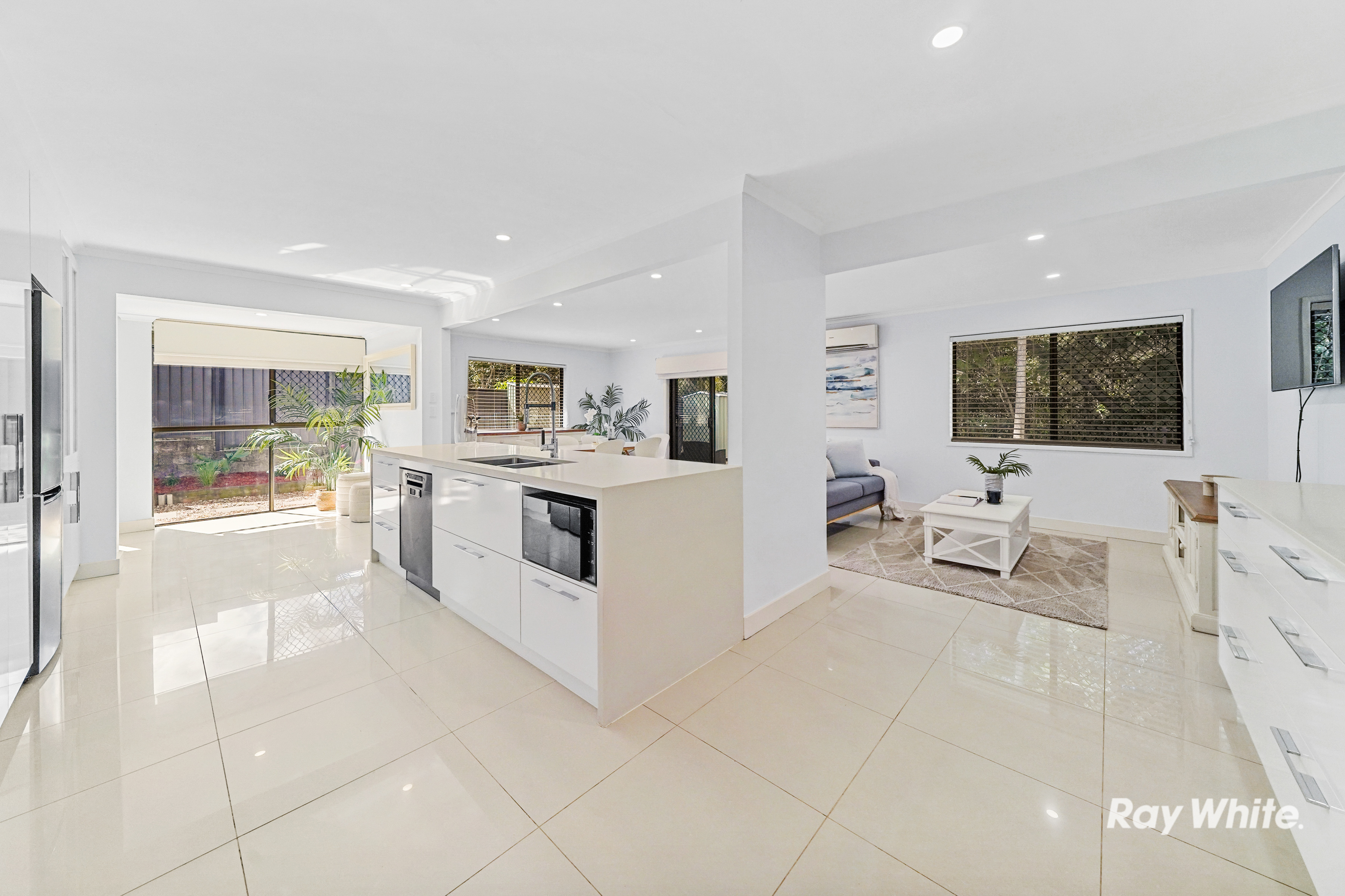 3-bedroom house at 21 JEANETTE AVENUE, Springwood QLD 4127, Logan, Queensland