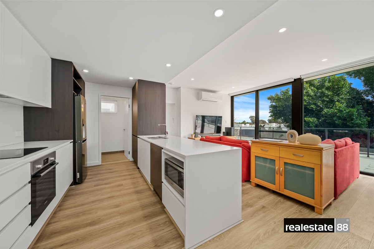 30/8 Basinghall Street, East Victoria Park, WA 6101 - Image 4