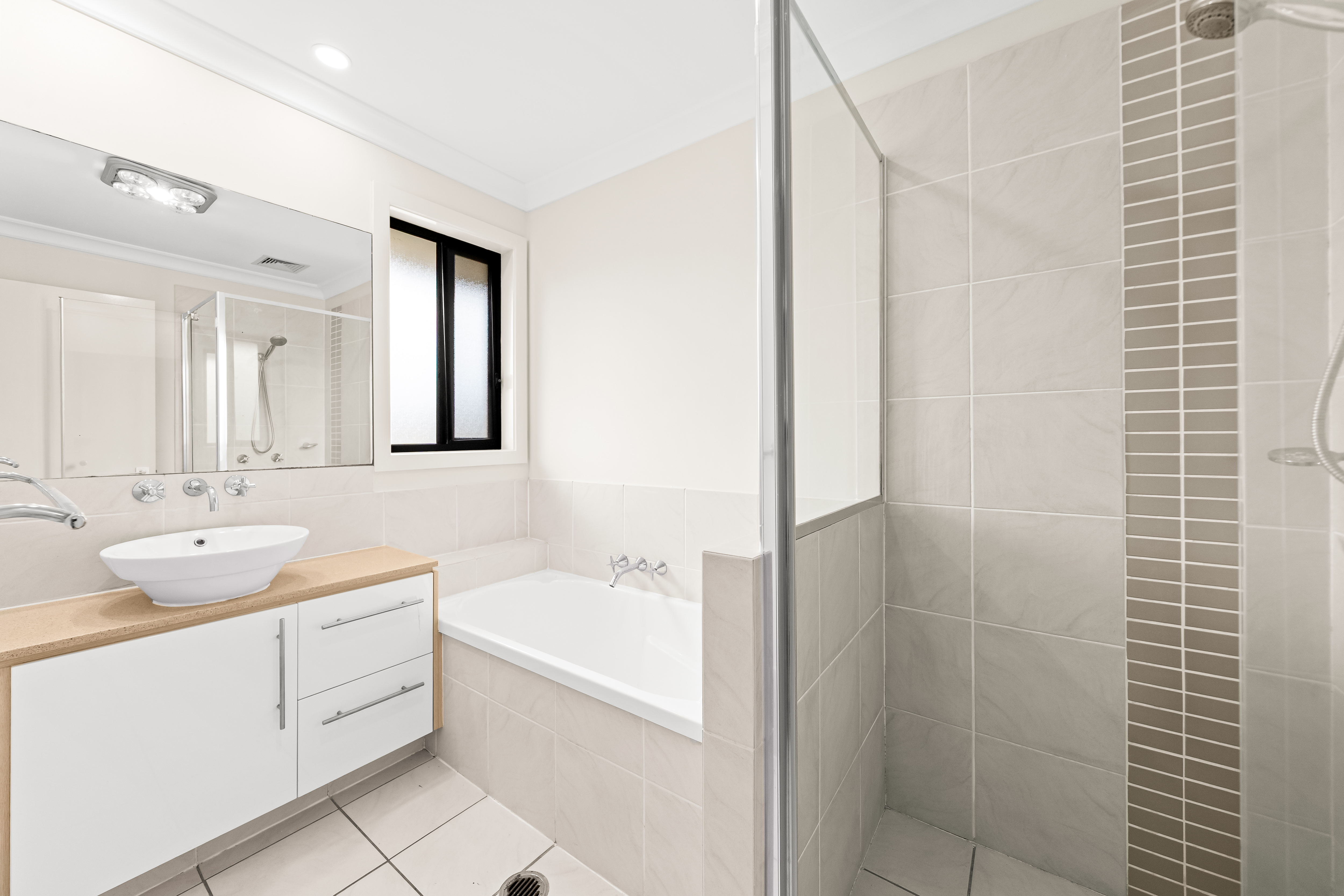 5-bedroom house at 129 Didbrook Street, Robertson, QLD 4109, Brisbane, Queensland