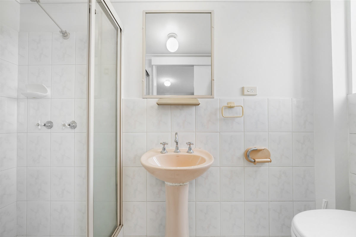 2-bedroom unit at 2 23 MOWBRAY TERRACE, EAST BRISBANE QLD 4169, Brisbane, Queensland