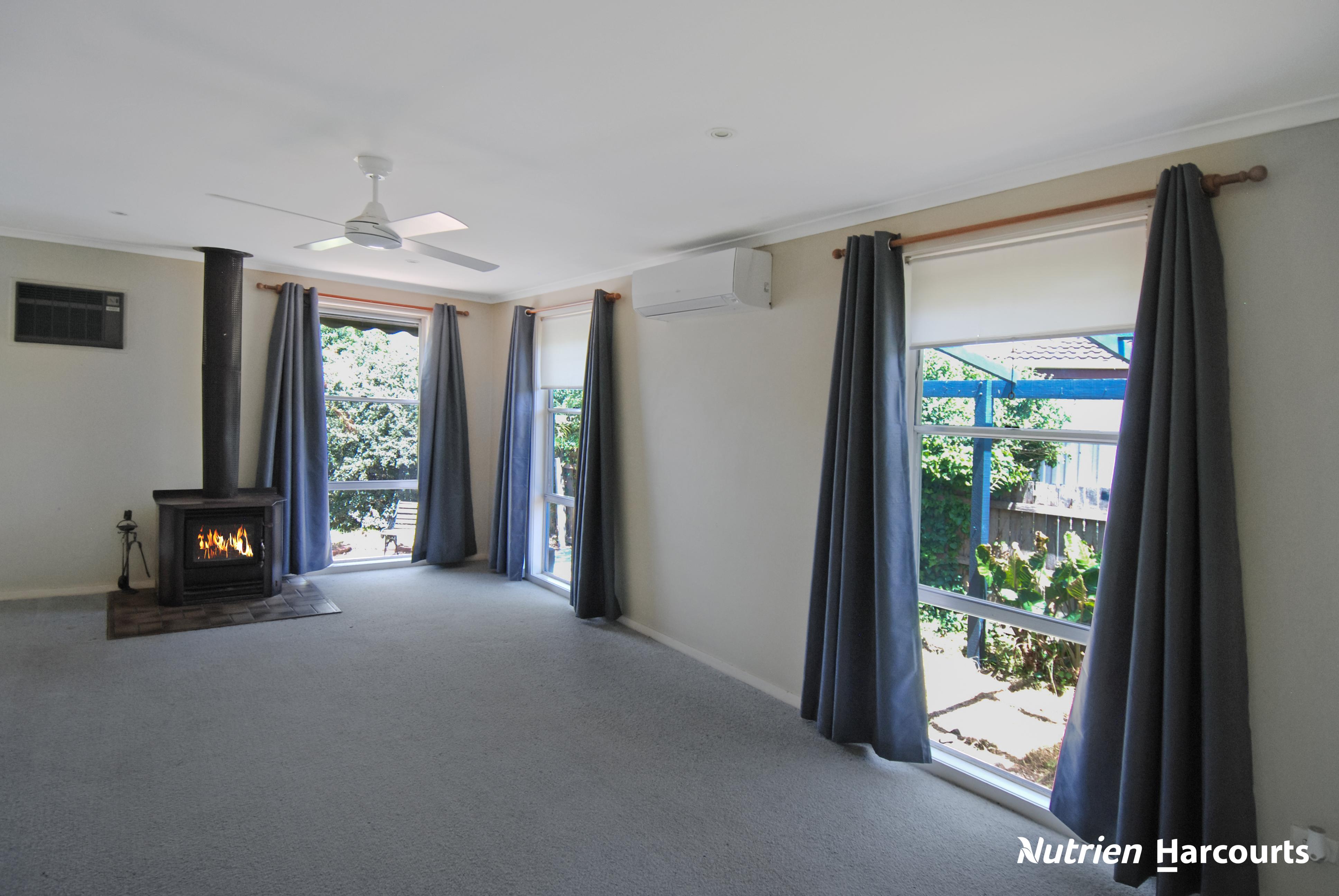 9 HYLAND CRESCENT, Yarram VIC 3971 - Image 5