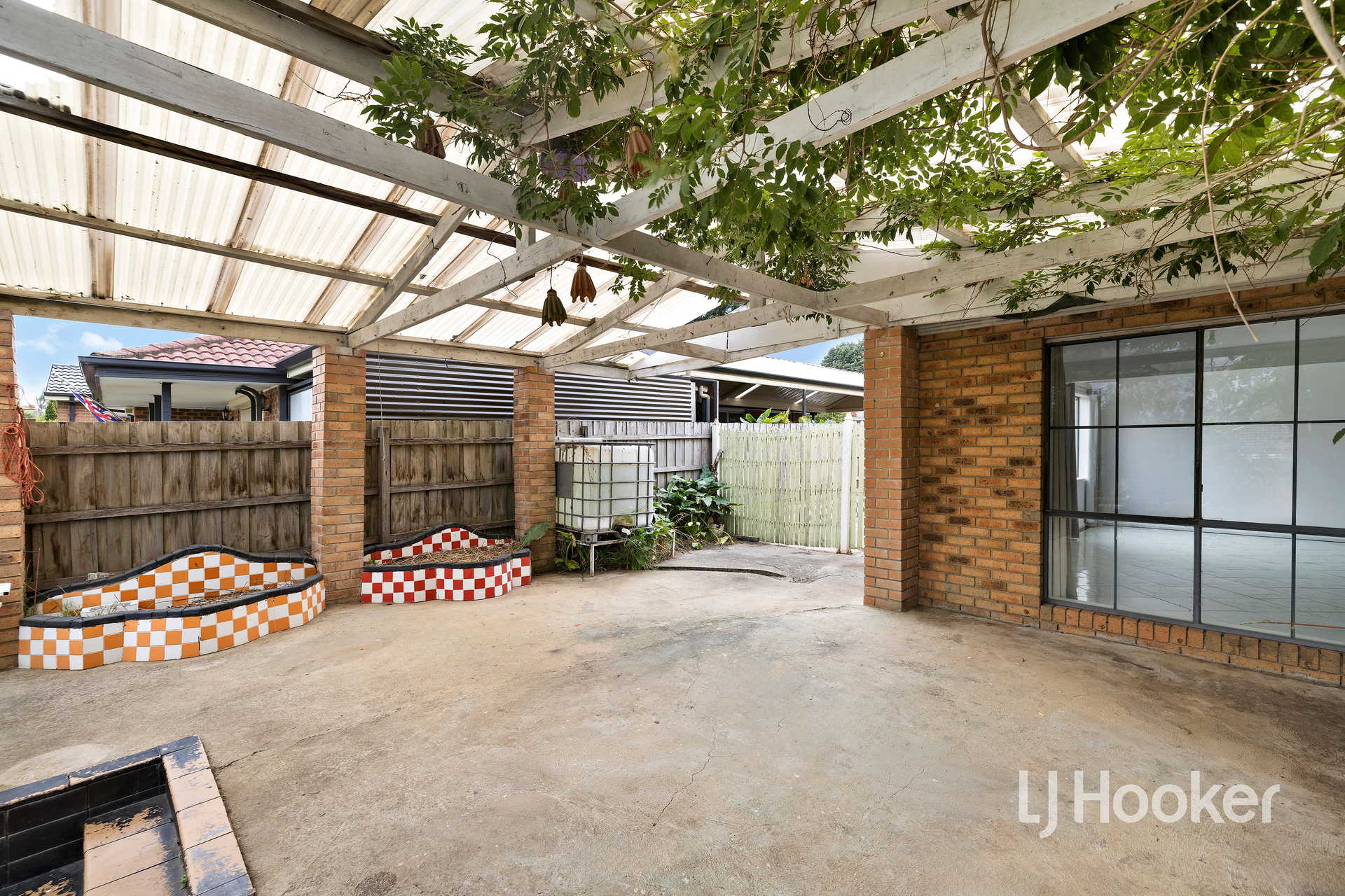 3-bedroom house at 28 MANATOKA CRESCENT, Hampton Park VIC 3976, Casey, Victoria