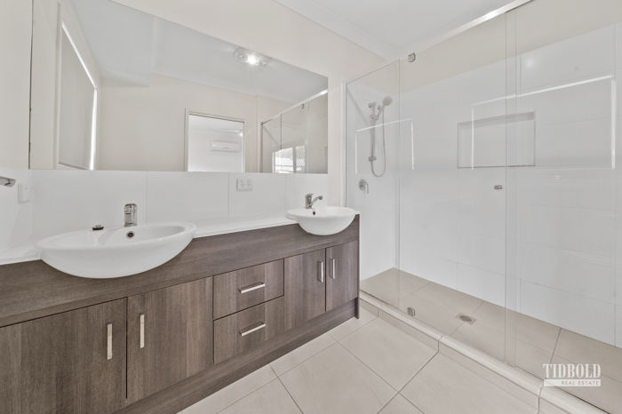 5-bedroom house at 29 CONDAMINE CRESCENT, Thornlands QLD 4164, Redland, Queensland