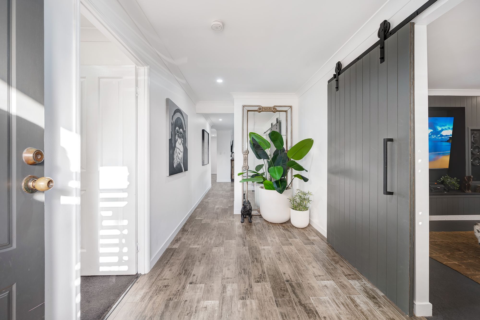 5-bedroom house at 98 Bannockburn Crescent, Parkinson, QLD 4115, , Queensland