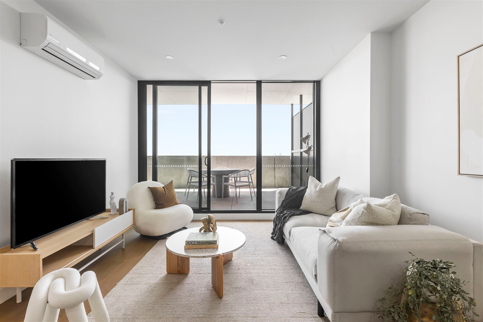 410 LEVEL 4 301 KING STREET, MELBOURNE VIC 3000 - Image 2