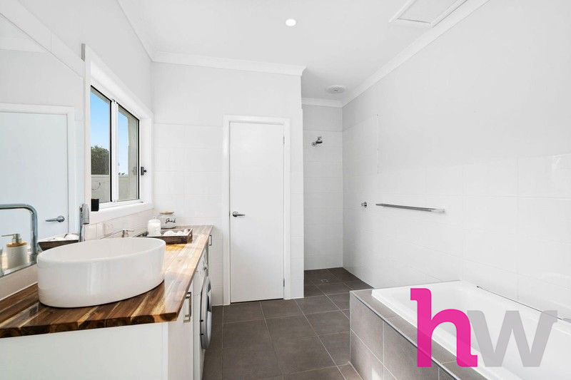 4-bedroom unit at 1 11 PITMAN STREET, NEWCOMB VIC 3219, Greater Geelong, Victoria