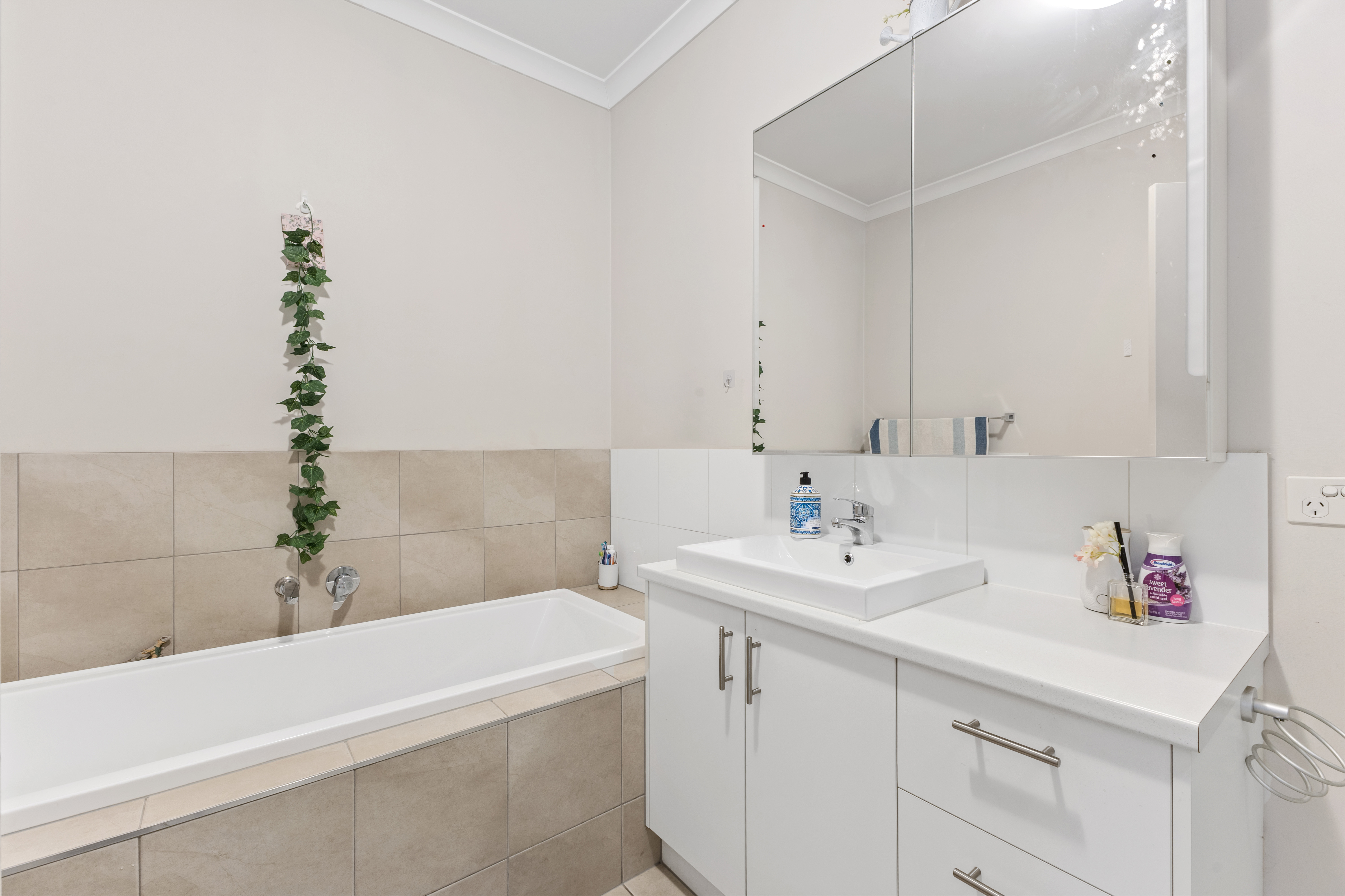 3-bedroom house at 41 WARRANDYTE ROAD, Ringwood VIC 3134, Maroondah, Victoria