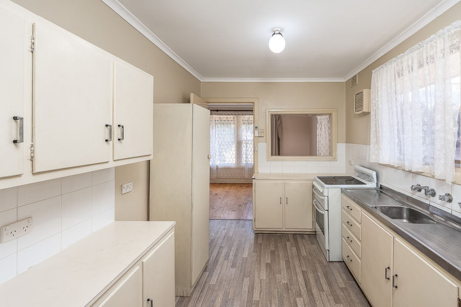 8 Peart Crescent, Murray Bridge, SA 5253 - Image 9