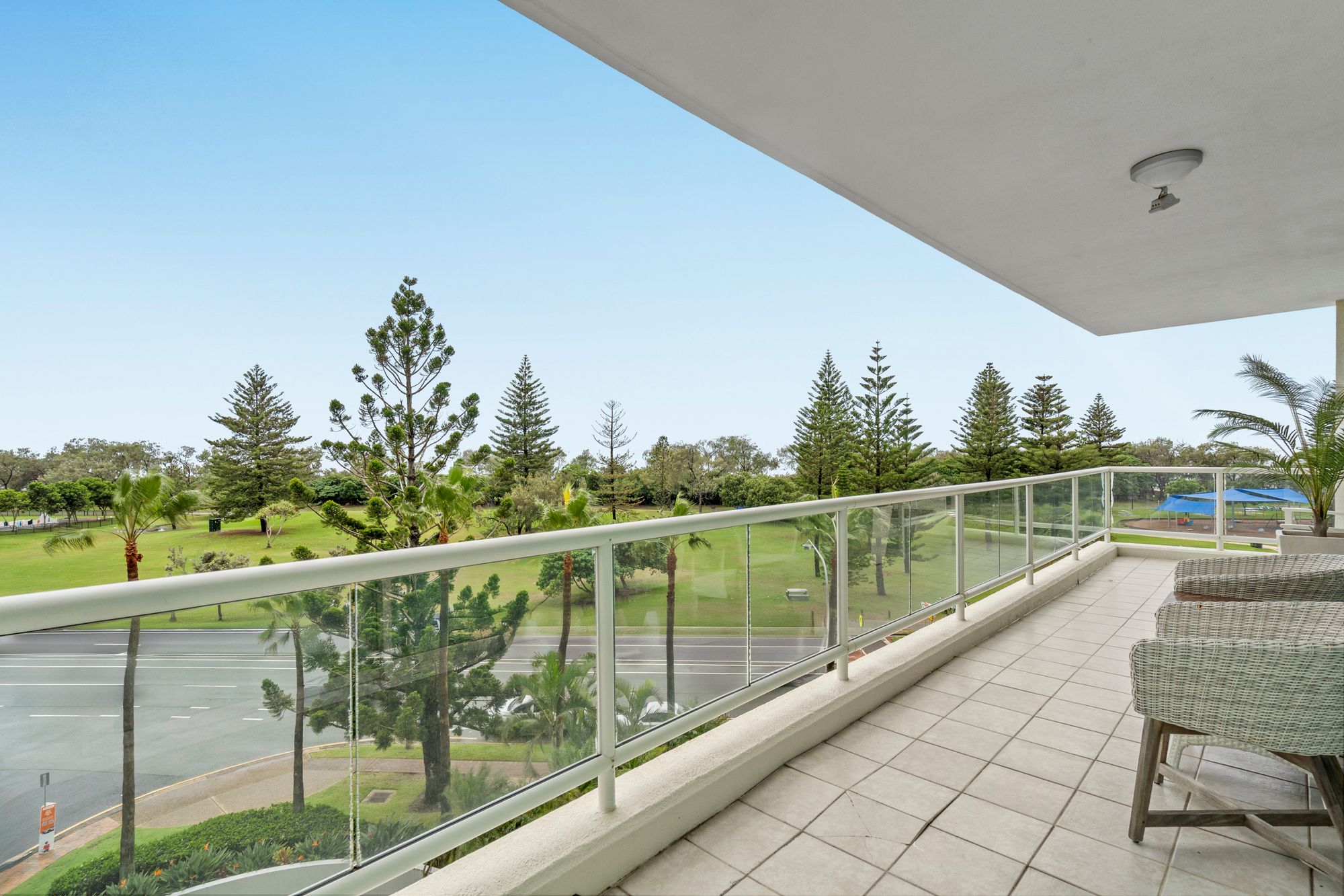 18 177 OLD BURLEIGH ROAD, BROADBEACH QLD 4218 - Image 6