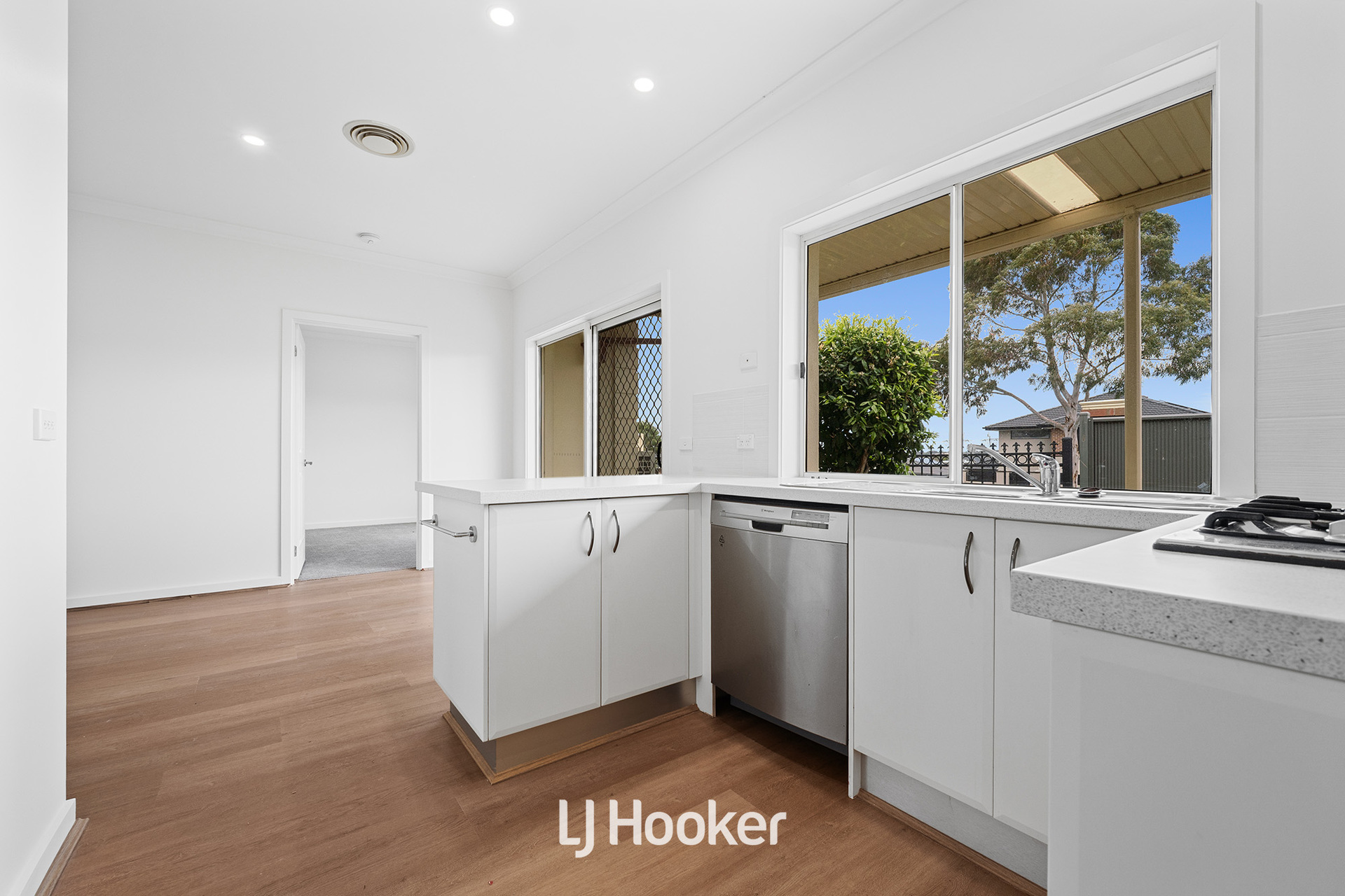 3-bedroom unit at 2/8 Saffron Drive, Hallam, VIC 3803, Casey, Victoria