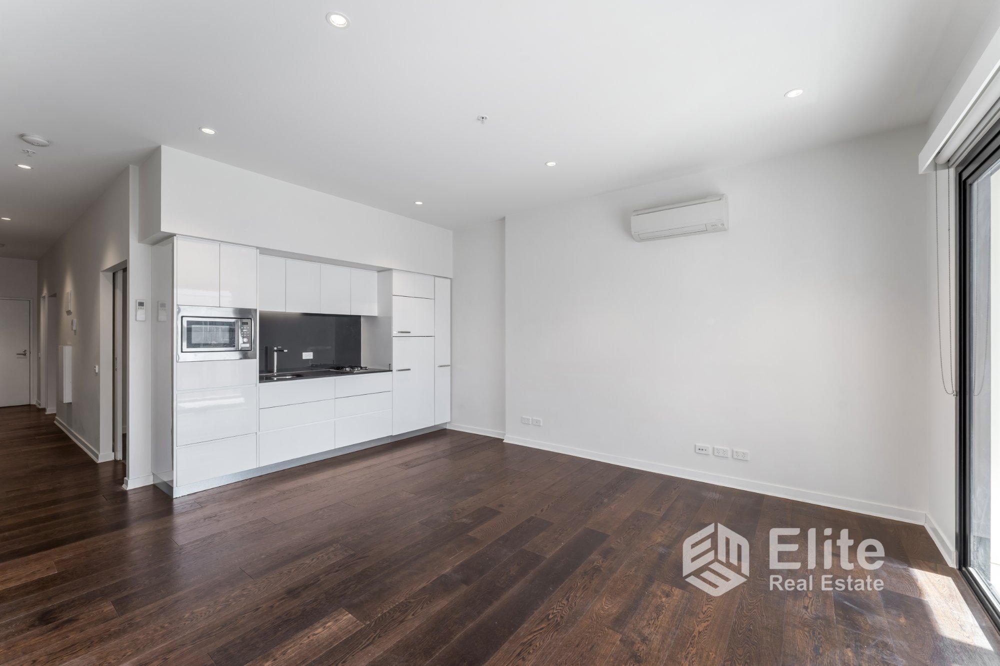 2-bedroom unit at 2121/199 William Street, Melbourne, VIC 3000, Melbourne, Victoria