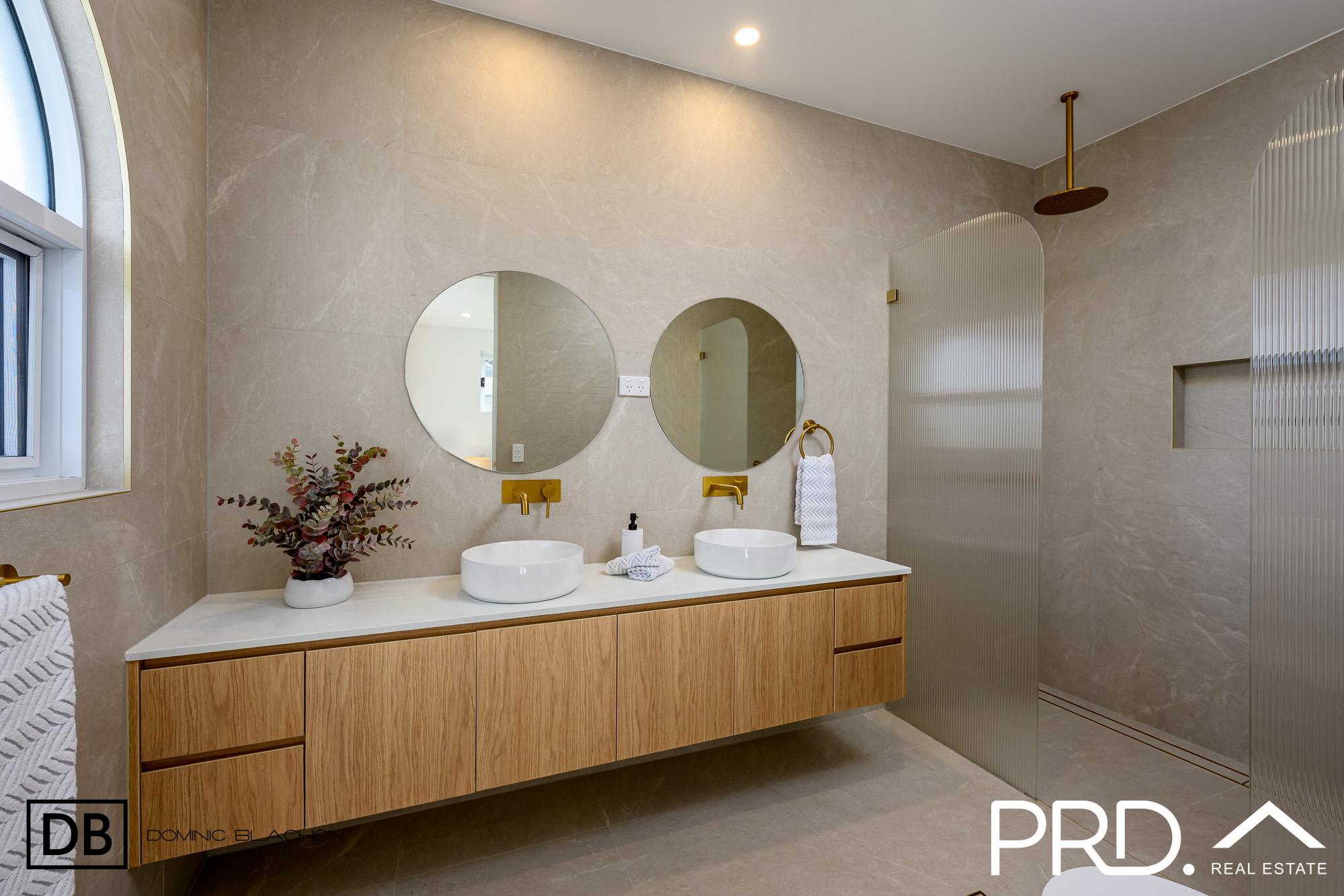 10 Eileen Street, Picnic Point, NSW 2213 - Image 10