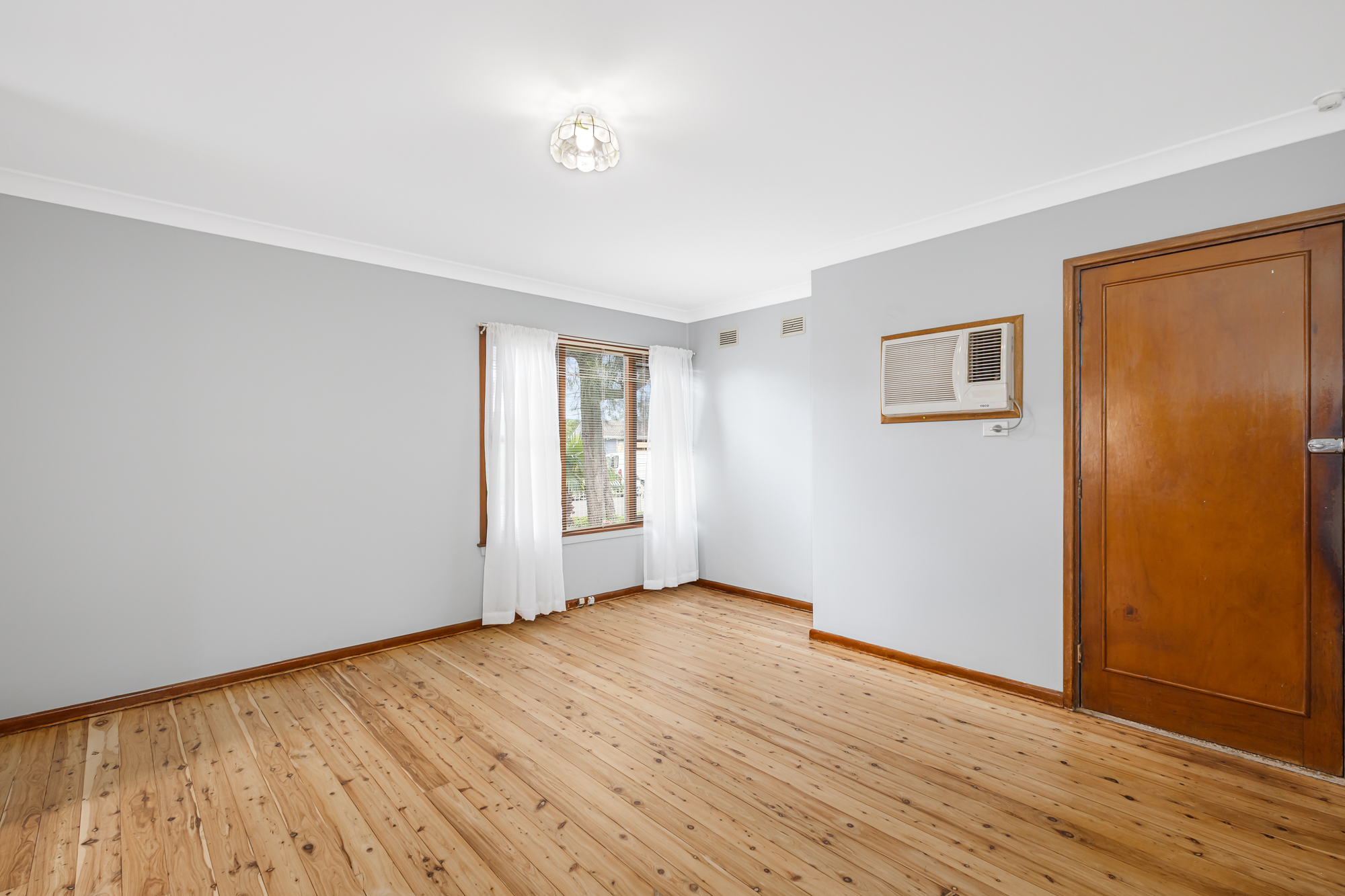 24 Mindanao Avenue, Lethbridge Park, NSW 2770 - Image 5