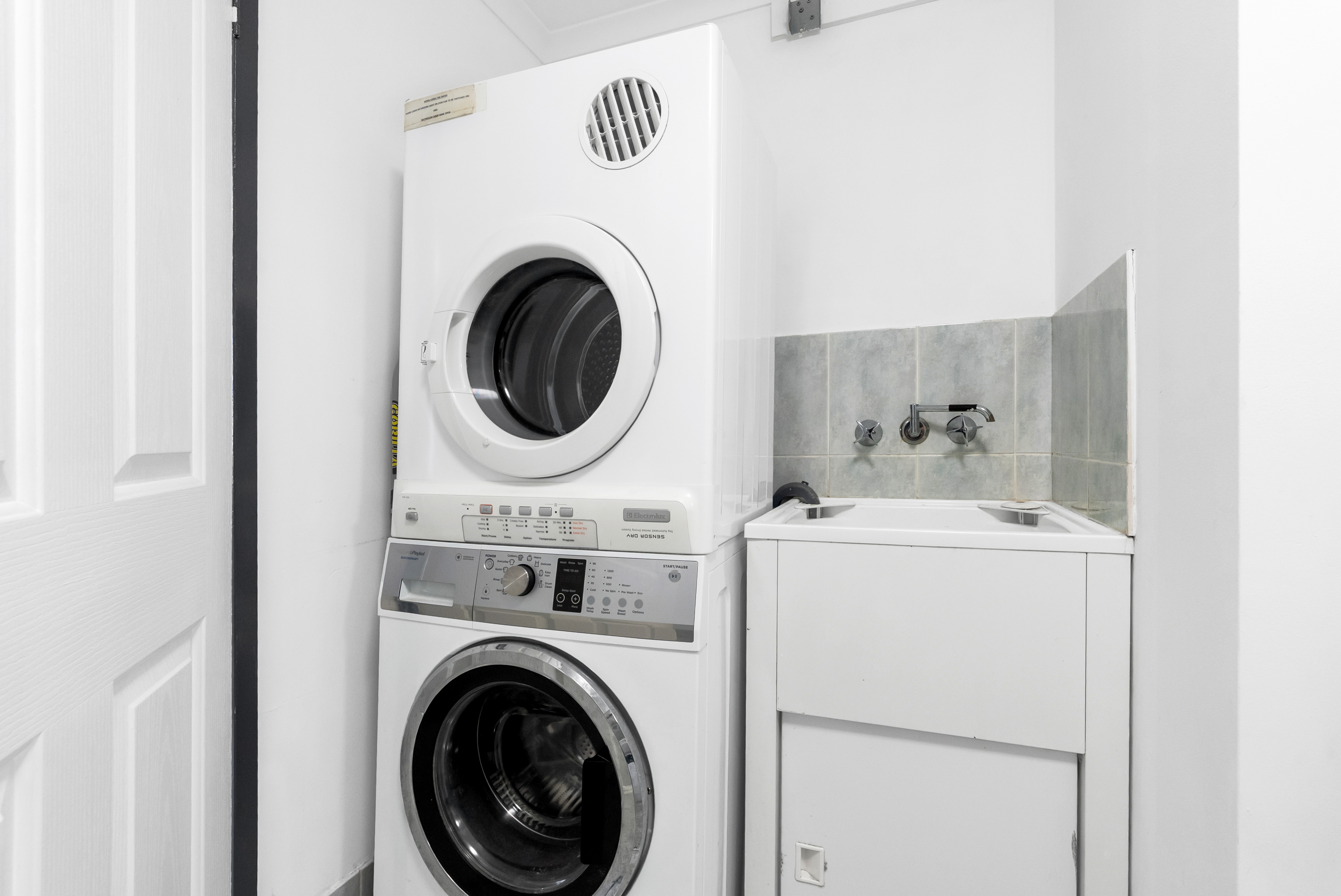 3-bedroom unit at Unit 8/25-27 Digger Street, Cairns North, Qld, 4870, , Queensland