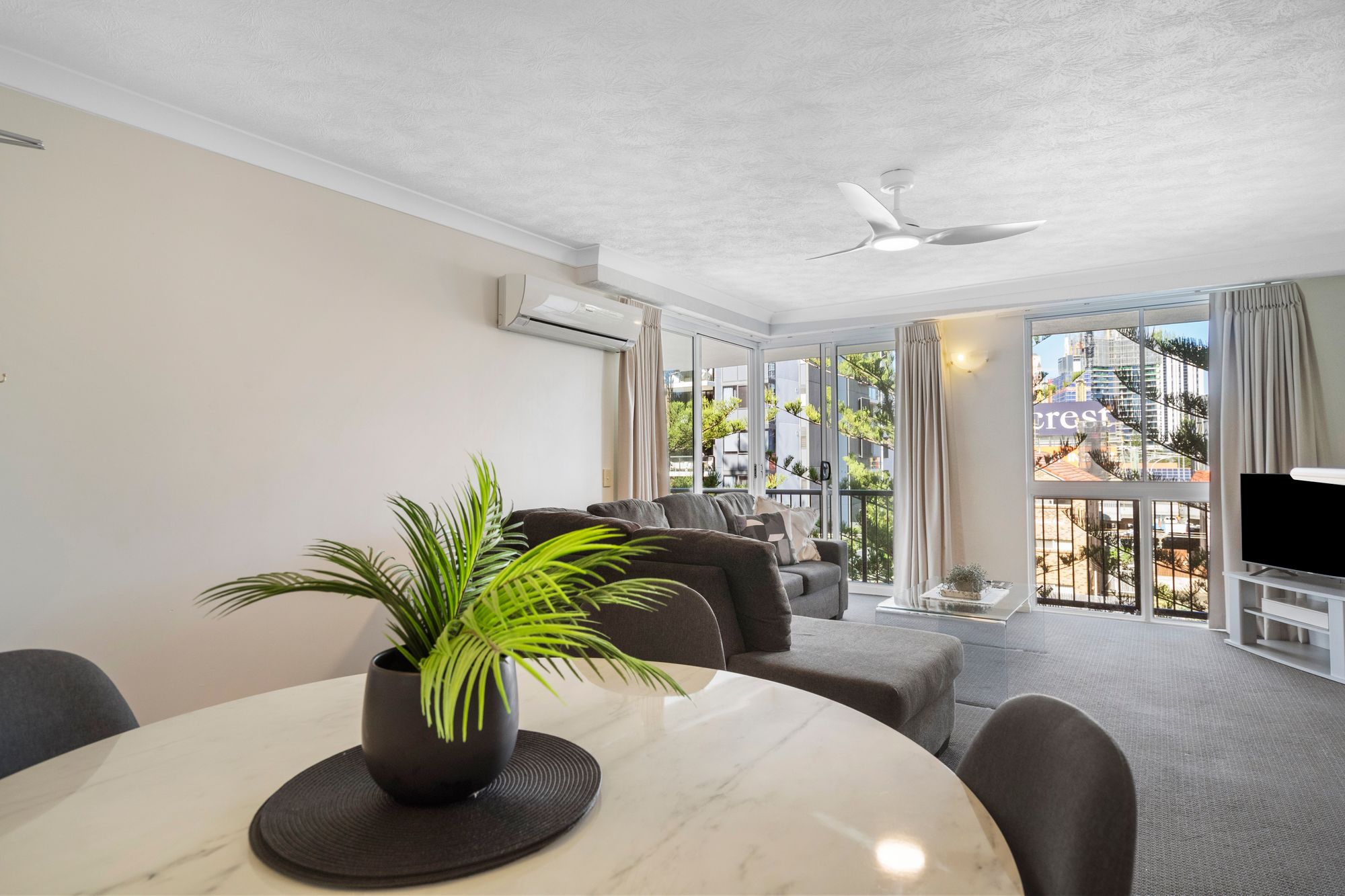 12 93 OLD BURLEIGH ROAD, BROADBEACH QLD 4218 - Image 5