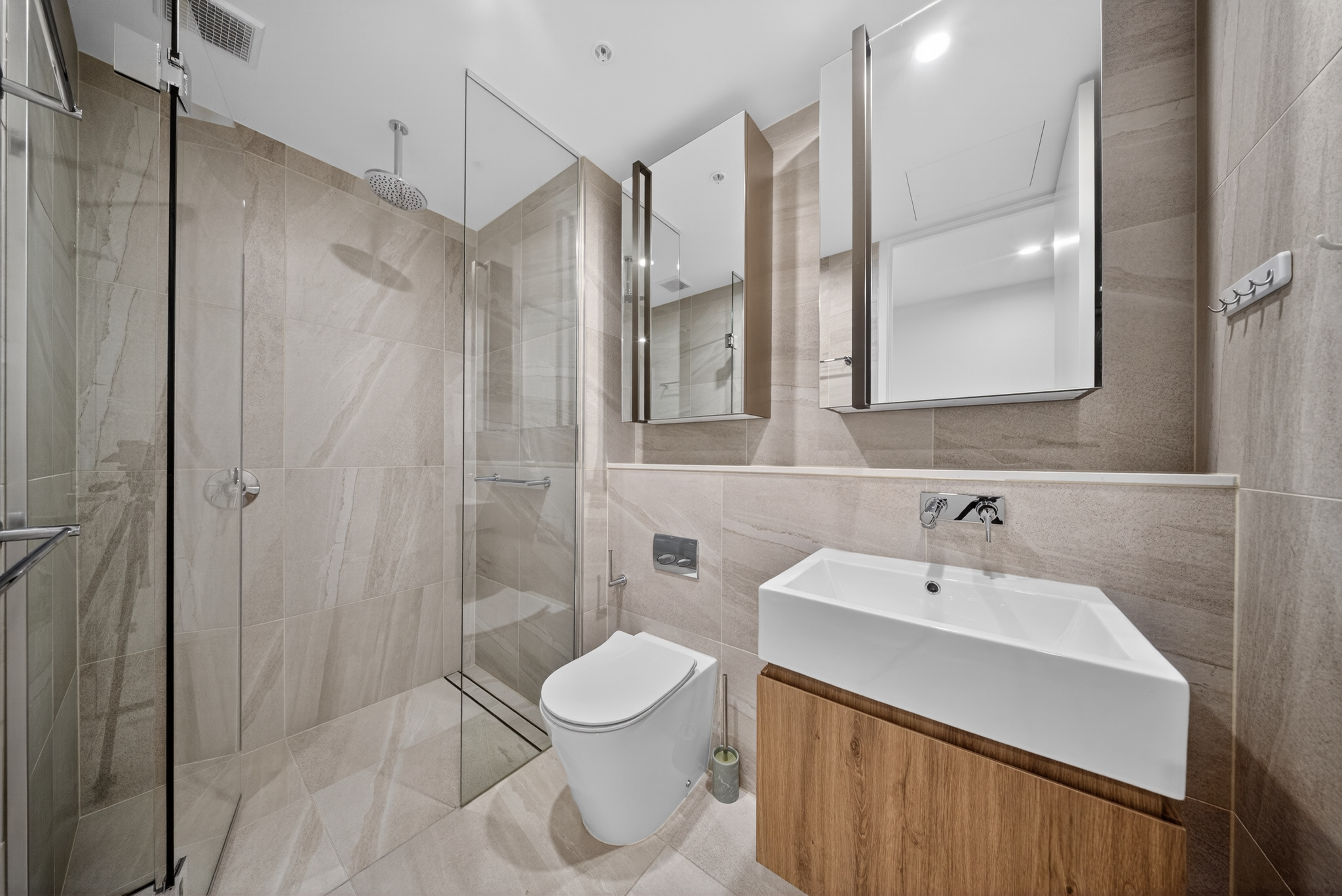 108 625 GLENFERRIE ROAD, HAWTHORN VIC 3122 - Image 9