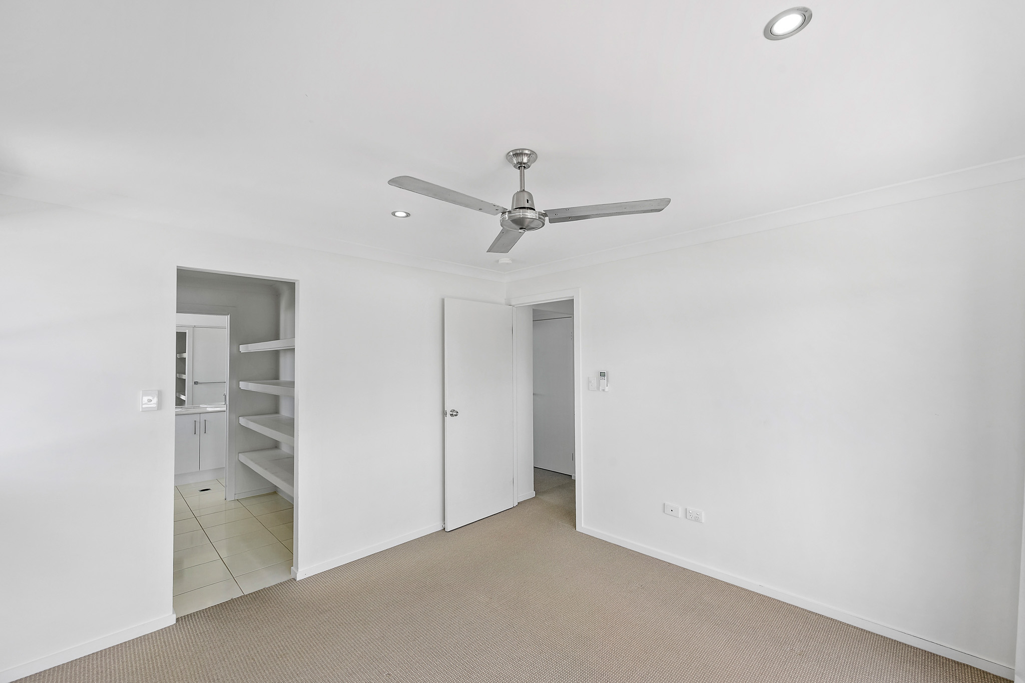 4-bedroom unit at 1/1 Wedgetail Road, Clinton, QLD 4680, Gladstone, Queensland