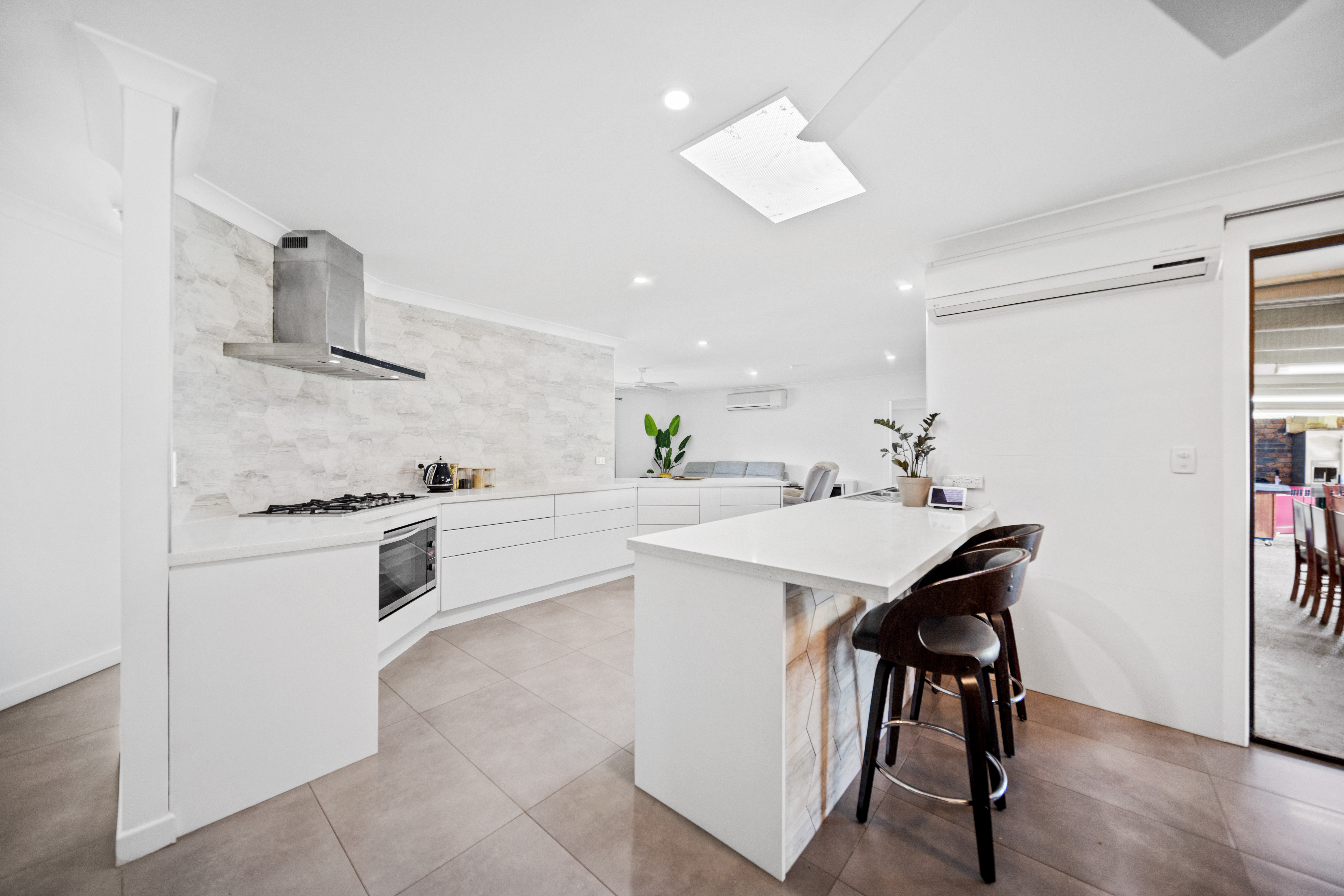 27 Cabrera Crescent, Beerwah, QLD 4519 - Image 8