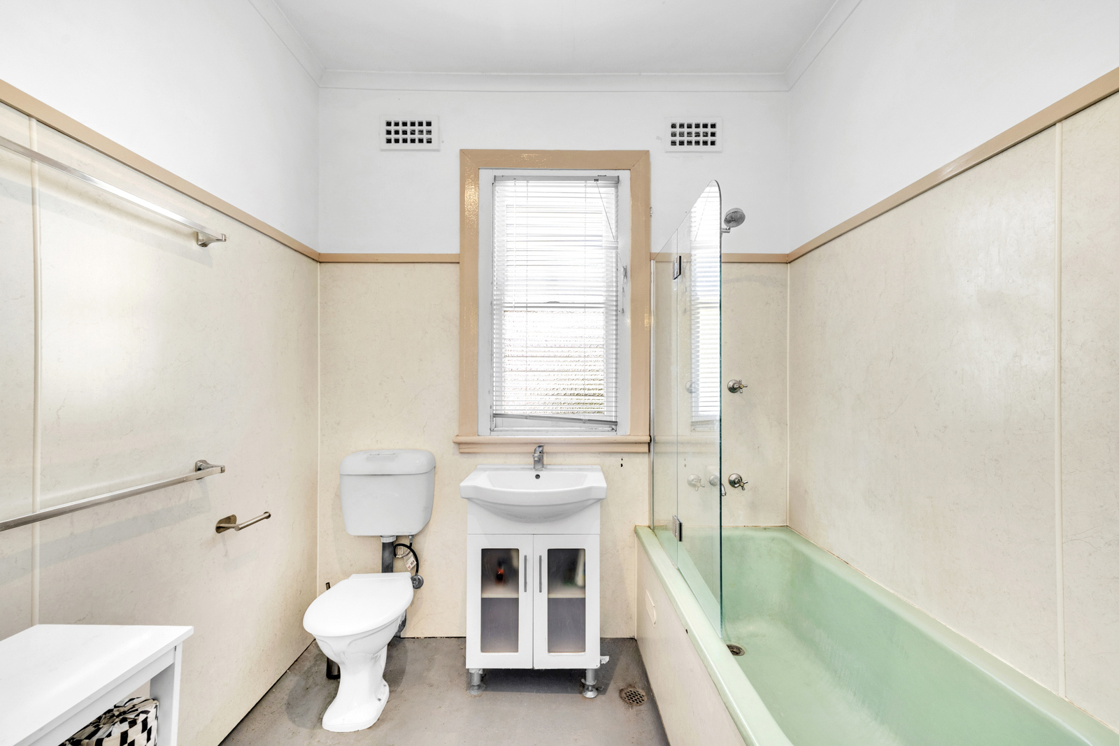 2-bedroom house at 11 Kent Street, Tamworth, Nsw, 2340, Tamworth, New South Wales