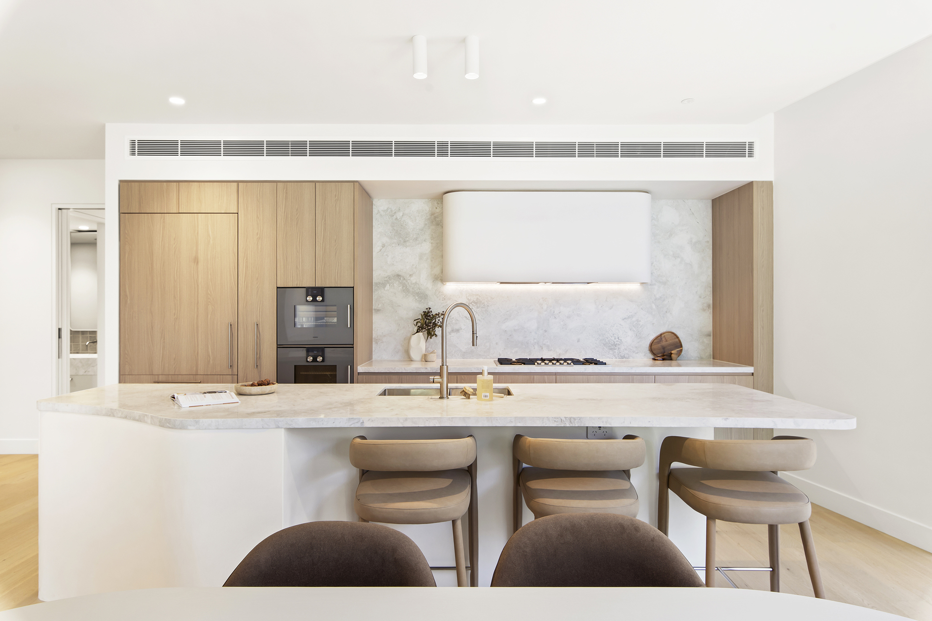 4/13-15 Chairlift Avenue, Mermaid Beach, Qld, 4218 - Image 9