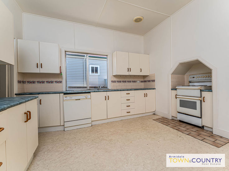 211 BROWN STREET, Armidale NSW 2350 - Image 5
