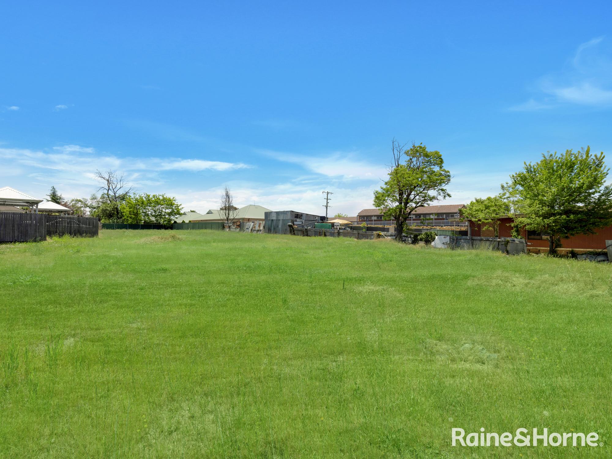 2-bedroom house at 135 Durham Street, Bathurst, NSW 2795, Bathurst, New South Wales