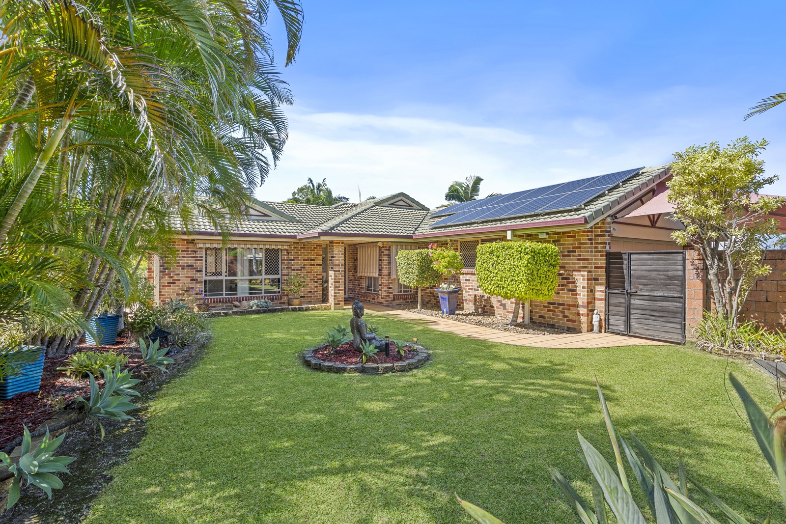 5 OAK HILL CRESCENT, Parkwood QLD 4214 - Image 3
