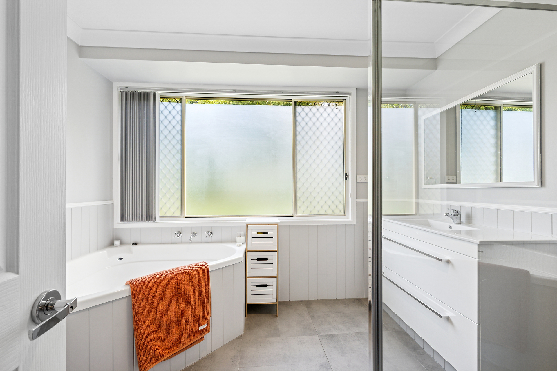 4-bedroom house at 4-6 Flora Street, Wentworth Falls, NSW 2782, Blue Mountains, New South Wales