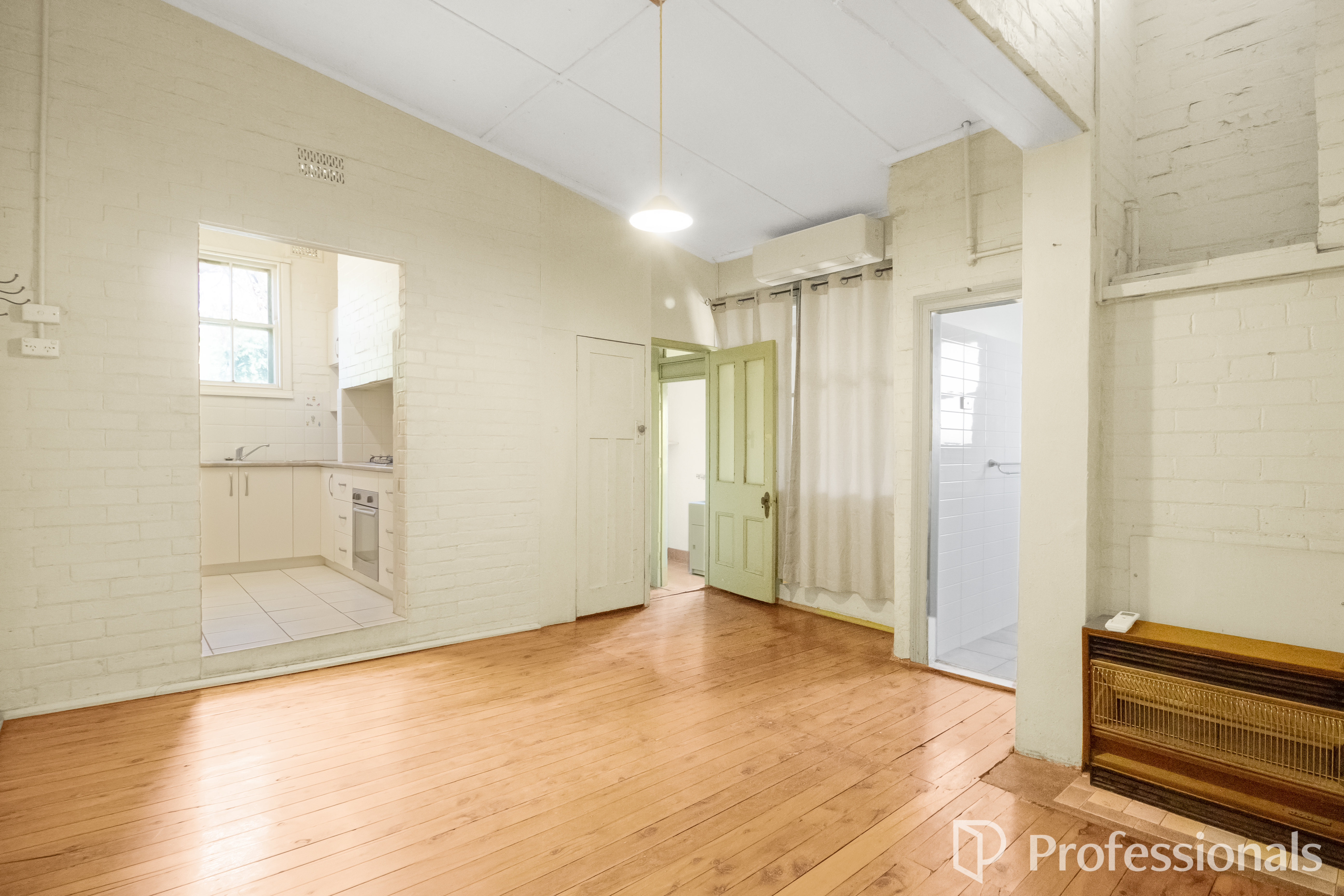 5-bedroom unit at 60 Flinders Street, Wagga Wagga, Nsw, 2650, Wagga Wagga, New South Wales