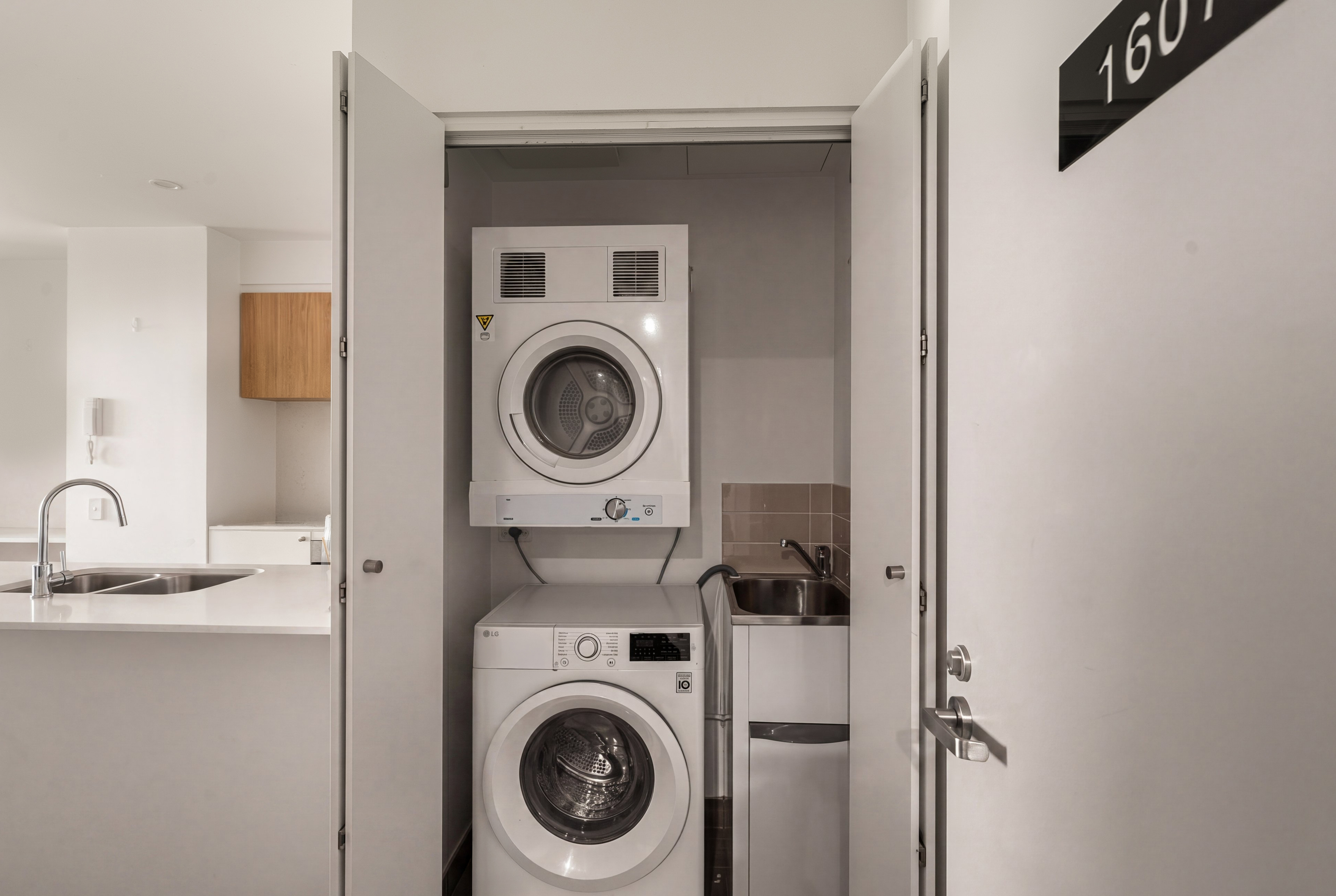 2-bedroom unit at 1607 37 MAYNE ROAD, BOWEN HILLS QLD 4006, Brisbane, Queensland