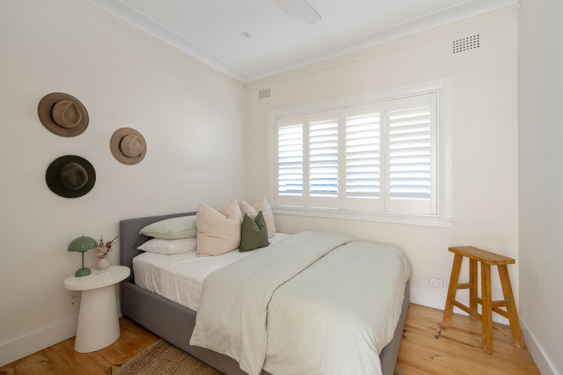 6 WARATAH STREET, Freshwater NSW 2096 - Image 10