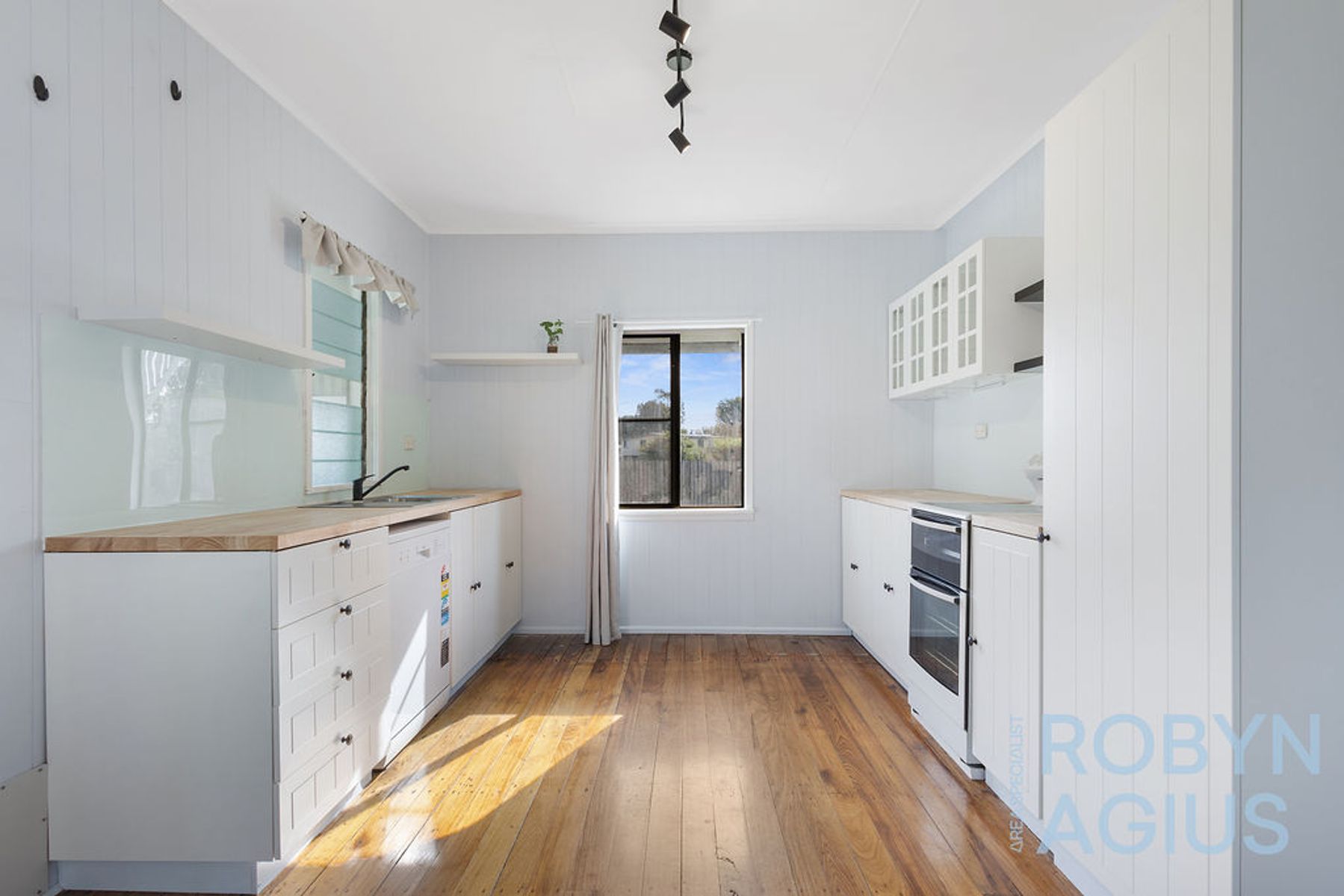 37 PUGSLEY STREET, Walkerston QLD 4751 - Image 3