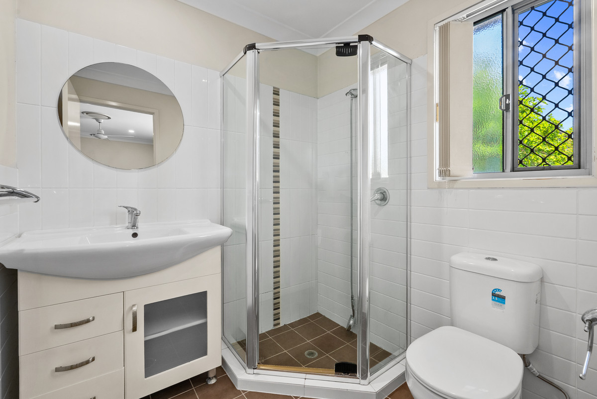 4 18 LITTLE JENNER STREET, NUNDAH QLD 4012 - Image 3
