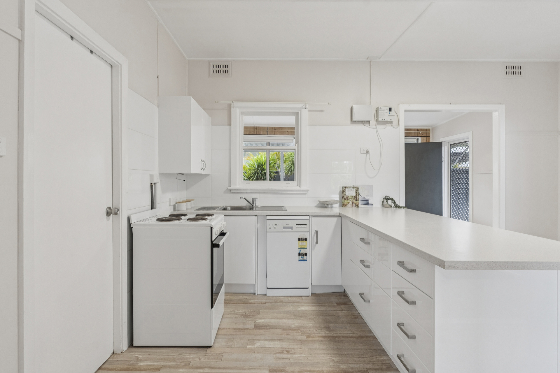 25 Circular Avenue, Sawtell, NSW 2452 - Image 8