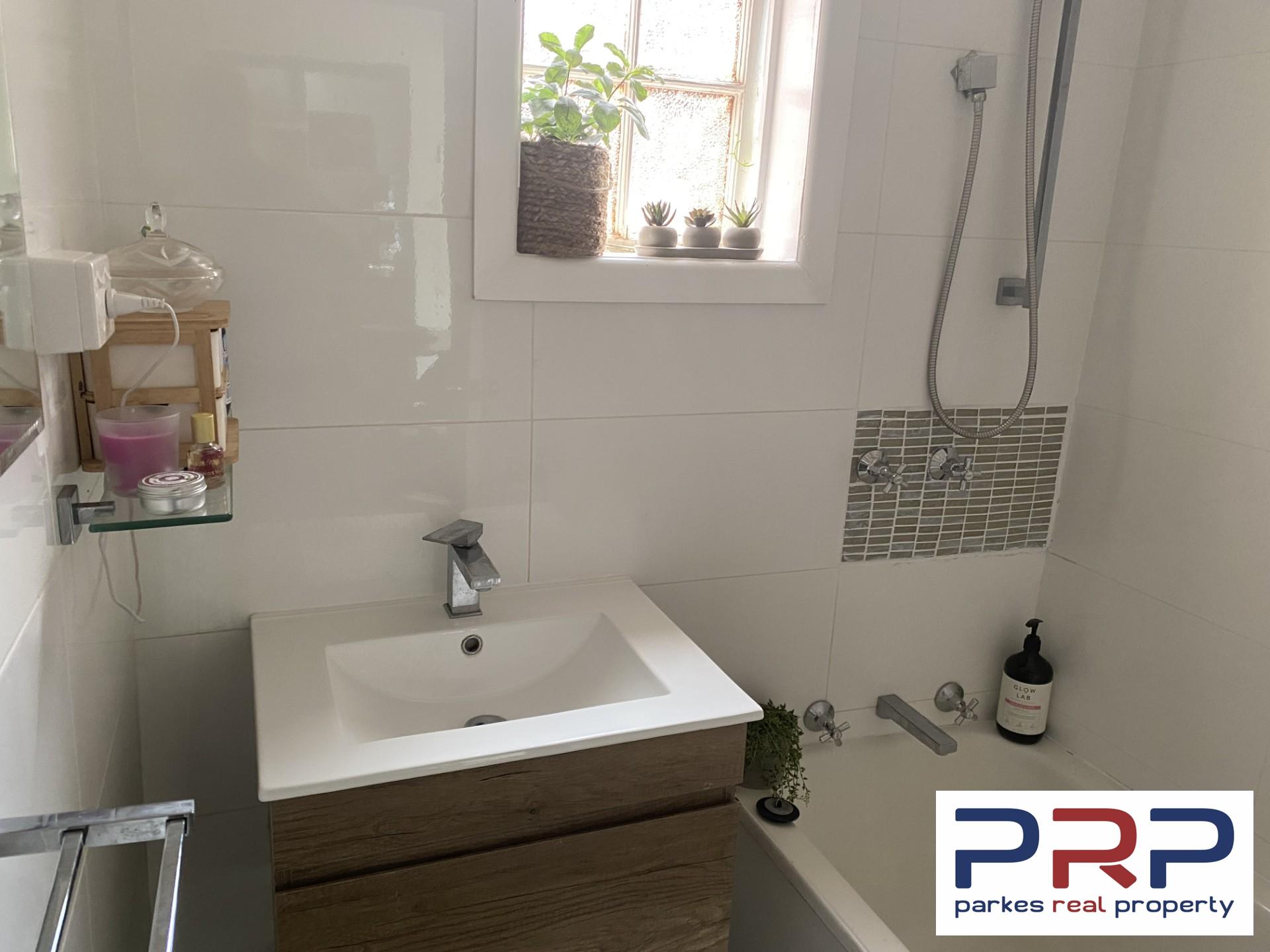 3-bedroom house at 9 Close Street, Parkes, Nsw, 2870, Parkes, New South Wales