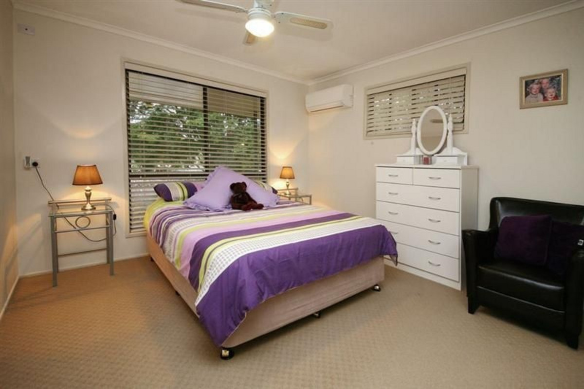 40 Norbiton Street, Zillmere, QLD 4034 - Image 9
