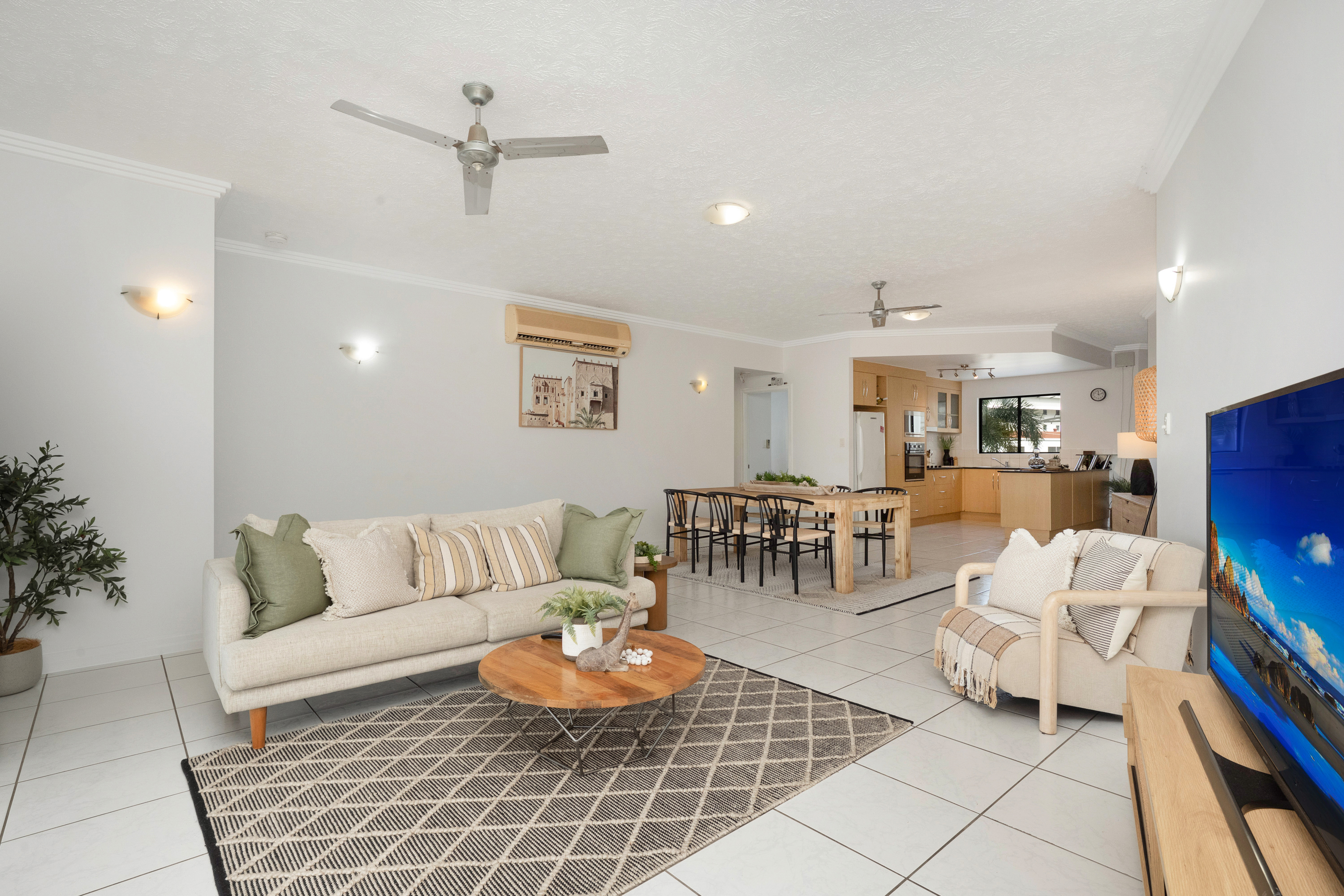 4-bedroom unit at 101/9 Anthony Street, South Townsville, QLD 4810, Townsville, Queensland