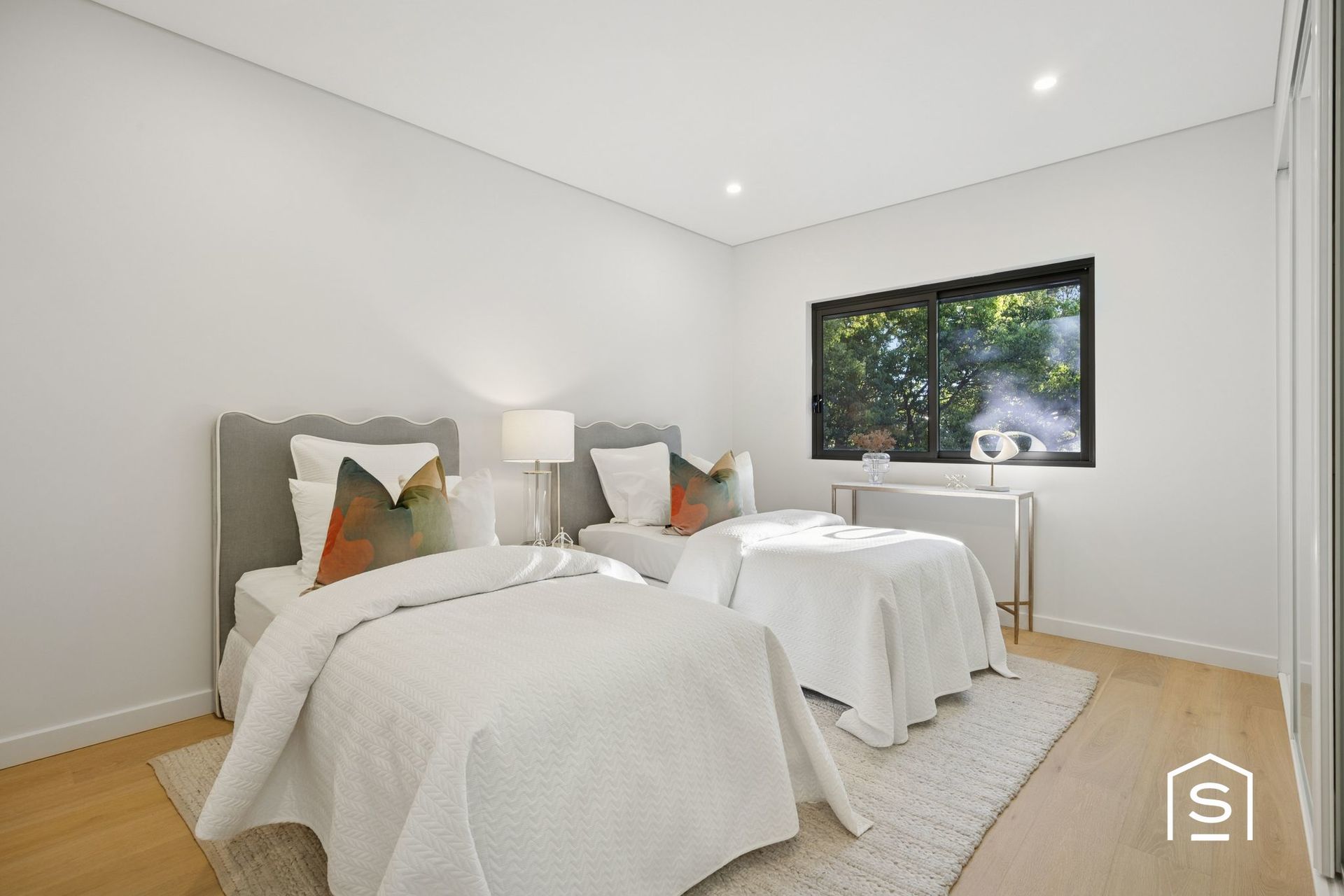 5-bedroom unit at 24 Edgar Street, Eastwood, NSW 2122, Ryde, New South Wales