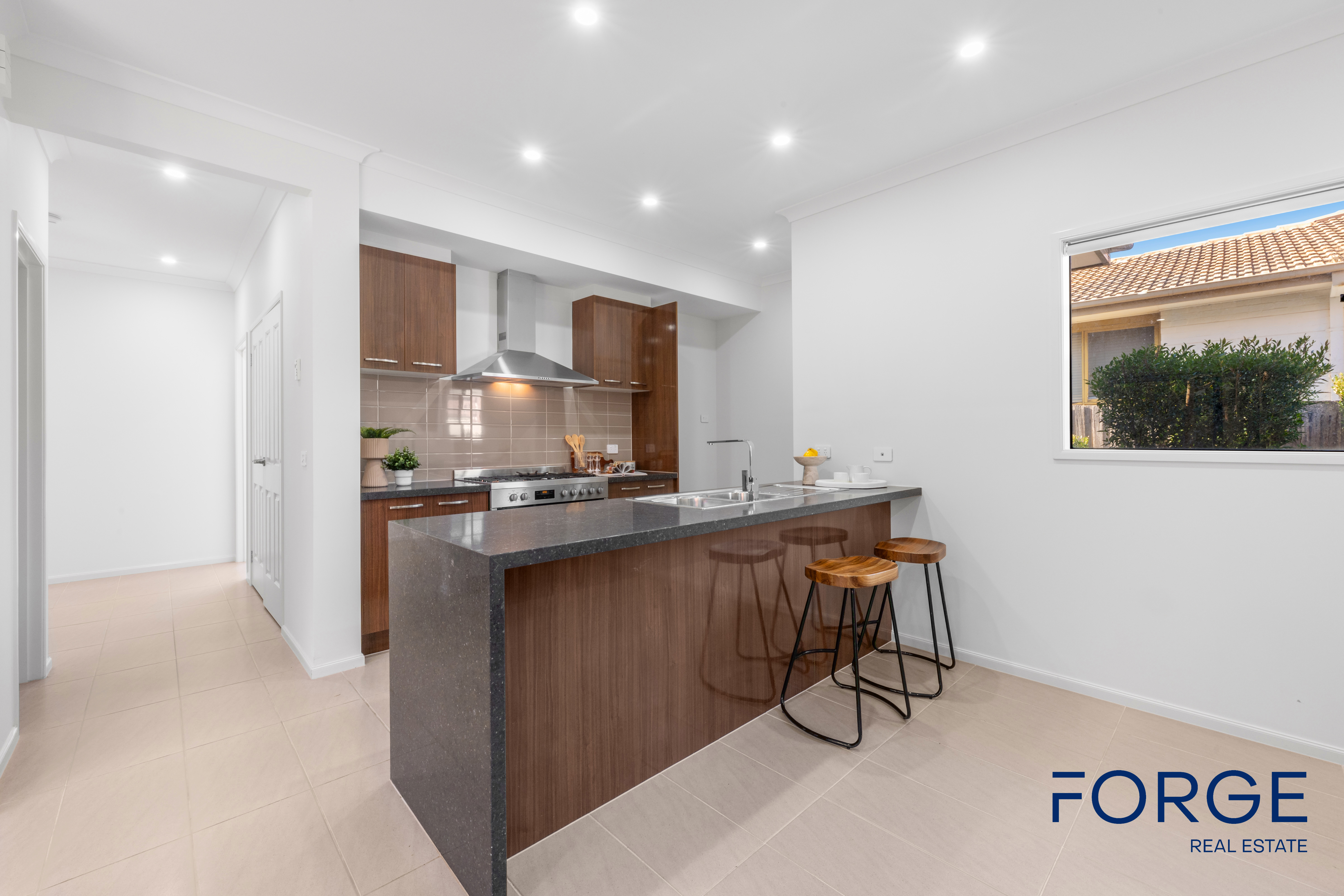 4-bedroom unit at UNIT 1 129 WINDELLA CRESCENT, Glen Waverley VIC 3150, Monash, Victoria