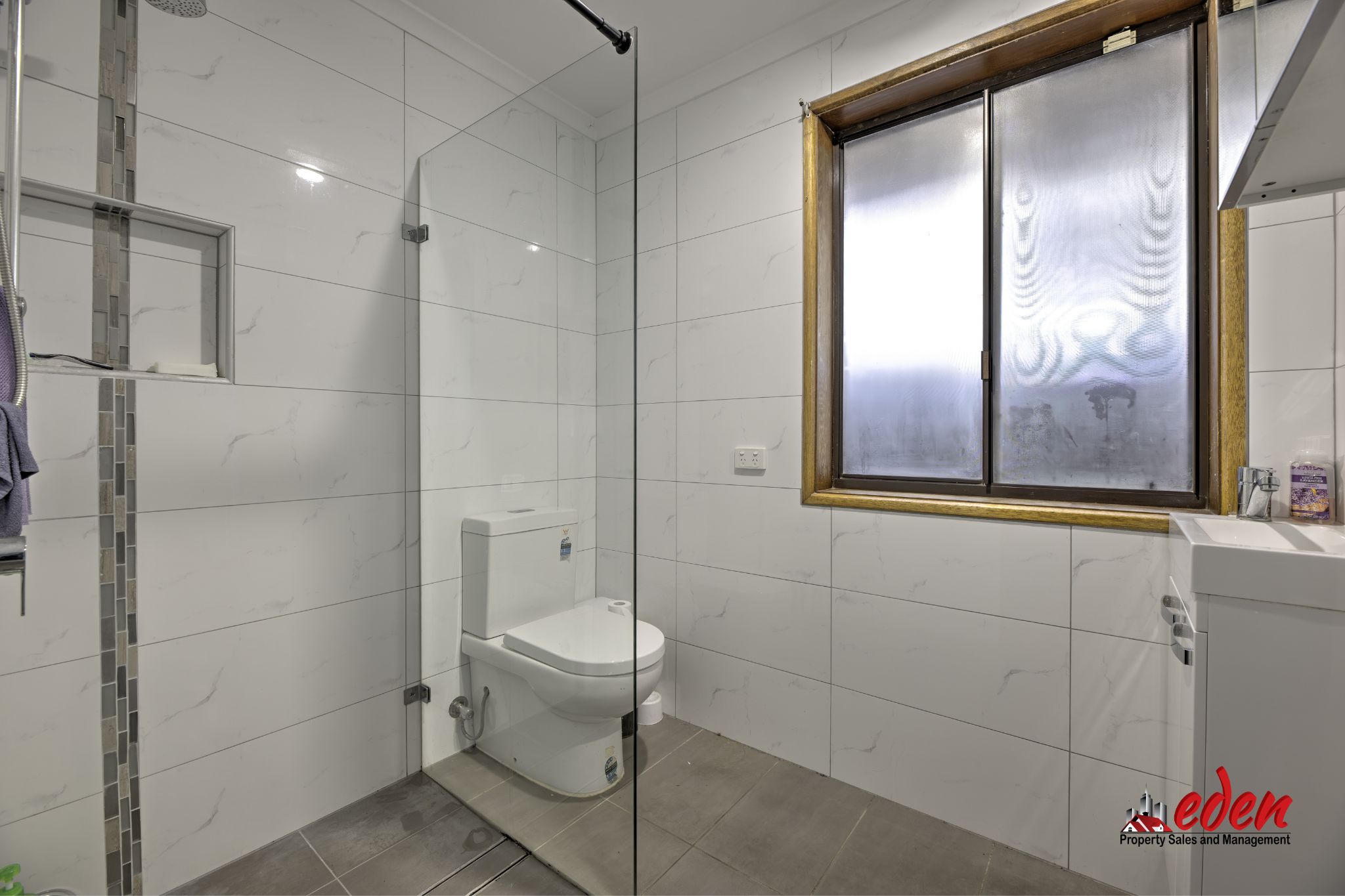 11 KARINGA AVENUE, Craigmore SA 5114 - Image 9