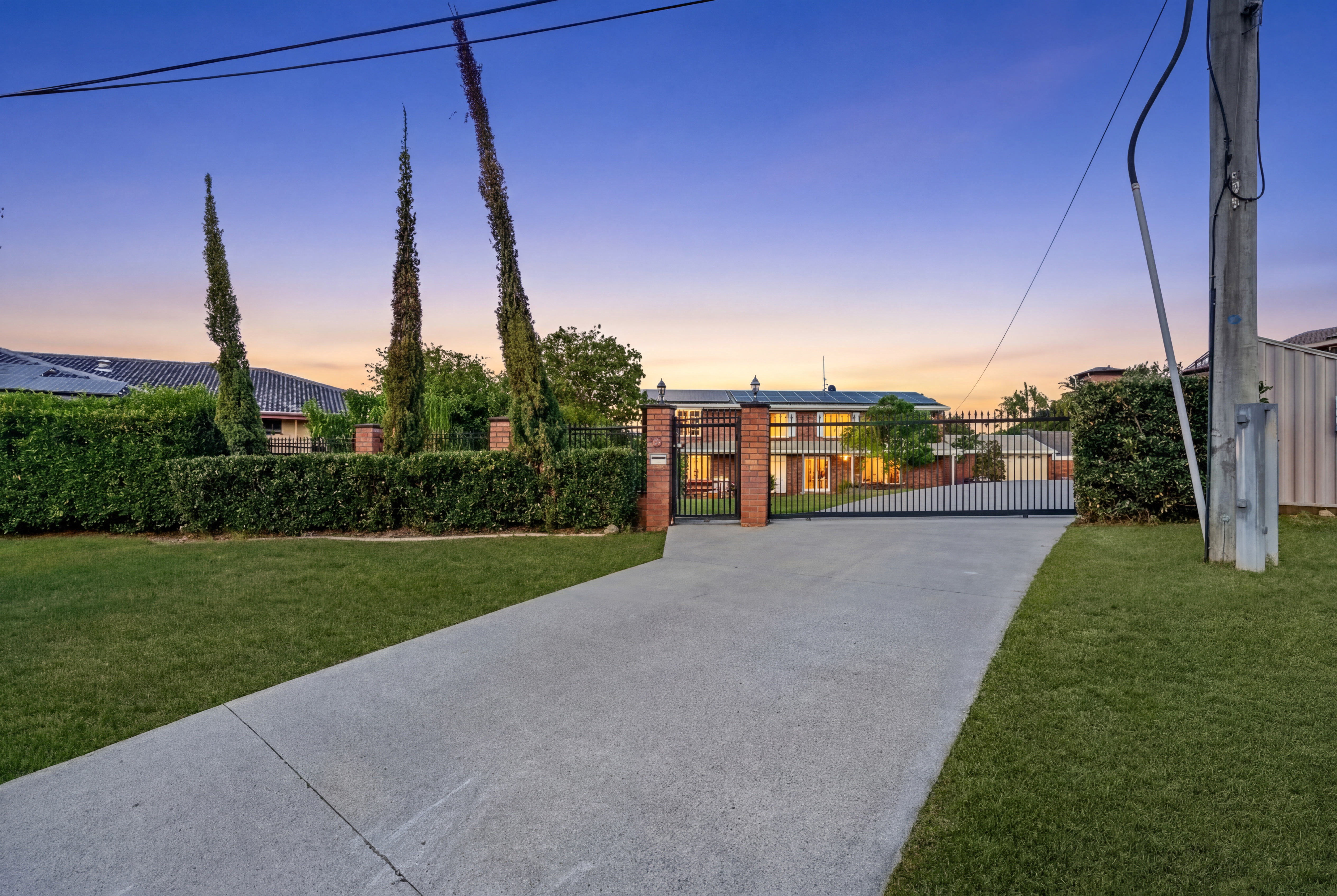 9 PENAMBER COURT, Benowa QLD 4217 - Image 4