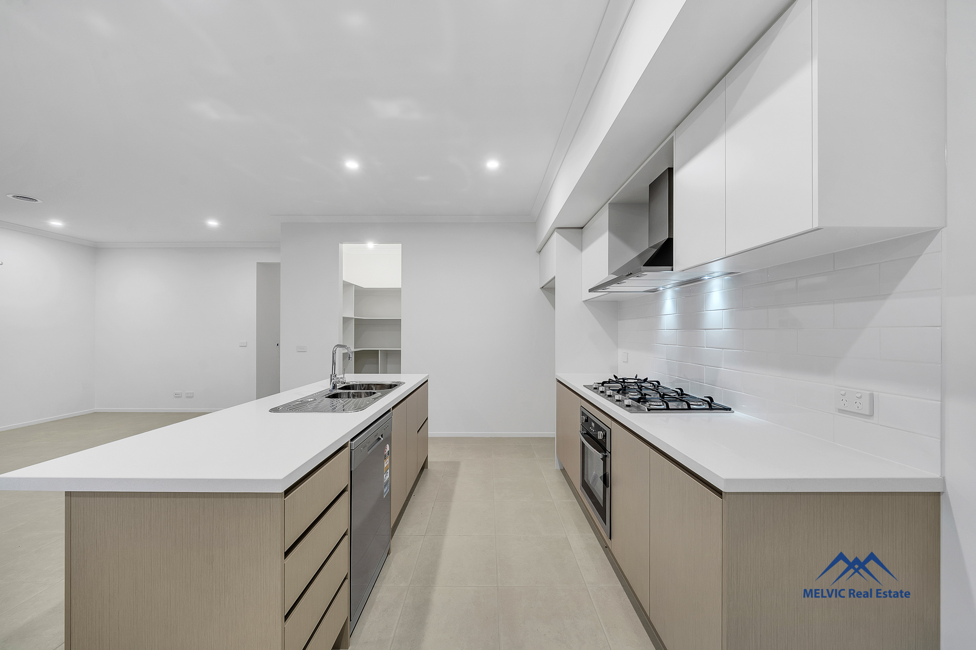 5 Neilrex Court, Cranbourne East, Vic, 3977 - Image 4