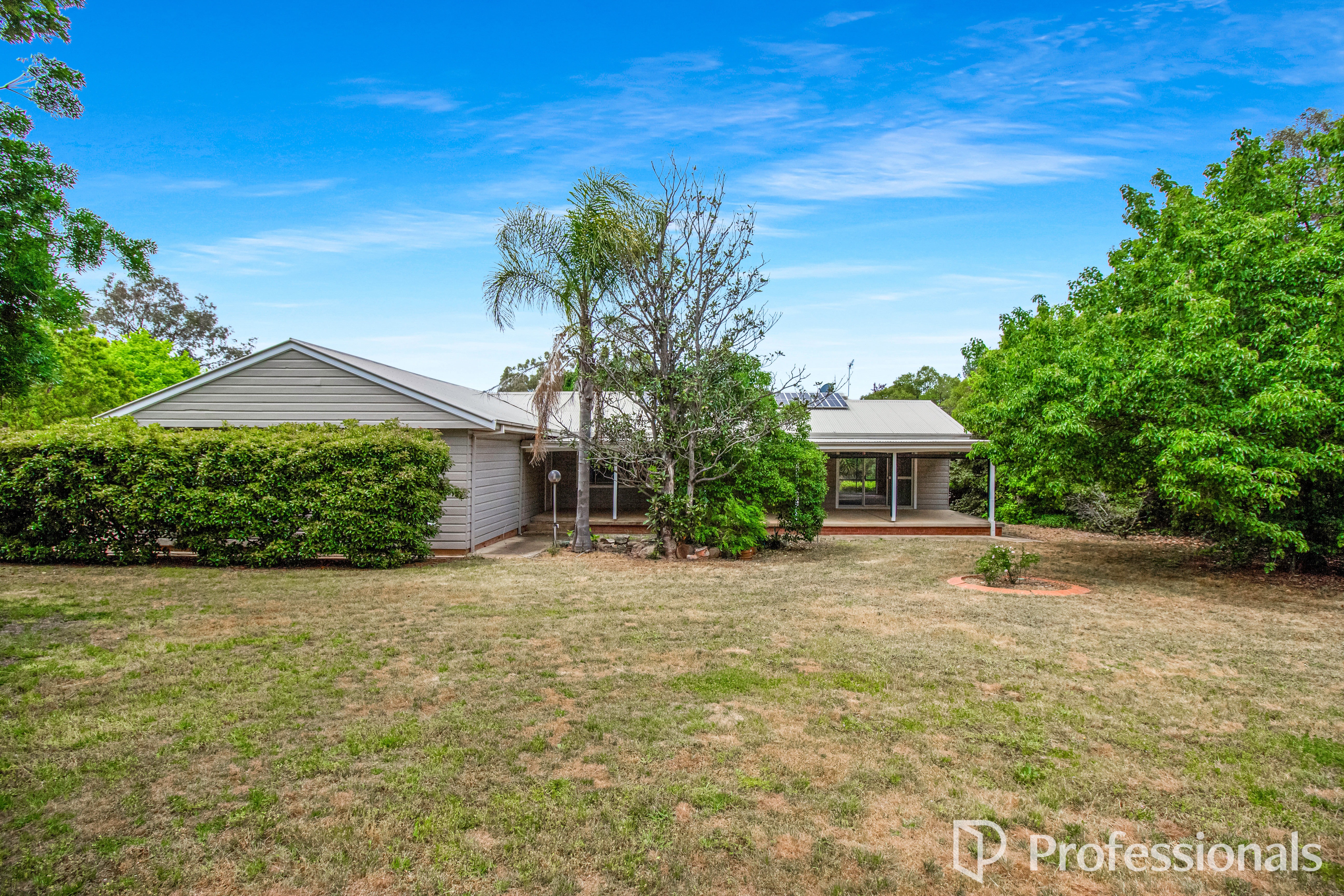 6-bedroom house at 543 Kooringal Road, Lake Albert, NSW 2650, Wagga Wagga, New South Wales