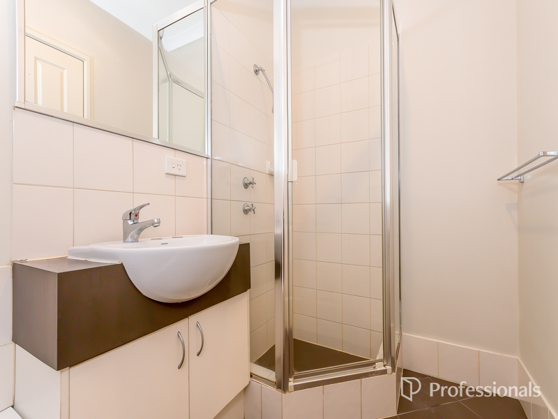 9 44 GREY STREET, CANNINGTON WA 6107 - Image 10